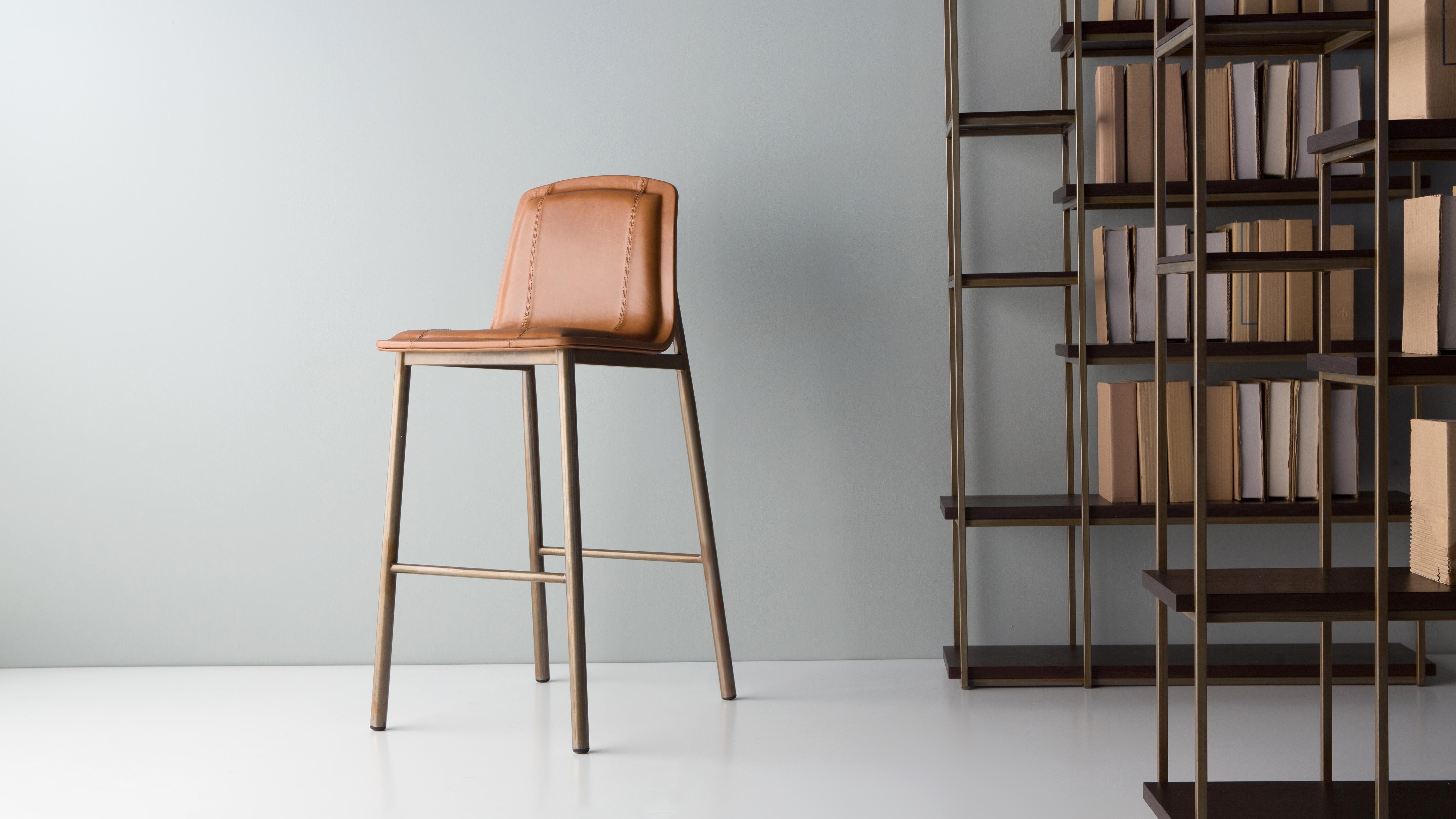 High Moi Bar Stool by Doimo Brasil
Dimensions: W 51 x D 58 x H 109 cm 
Materials: Veneer, Natural Leather.

Also available in W 51 x D 58 x H 93 cm, Seat Height: 60 cm. 

With the intention of providing good taste and personality, Doimo deciphers