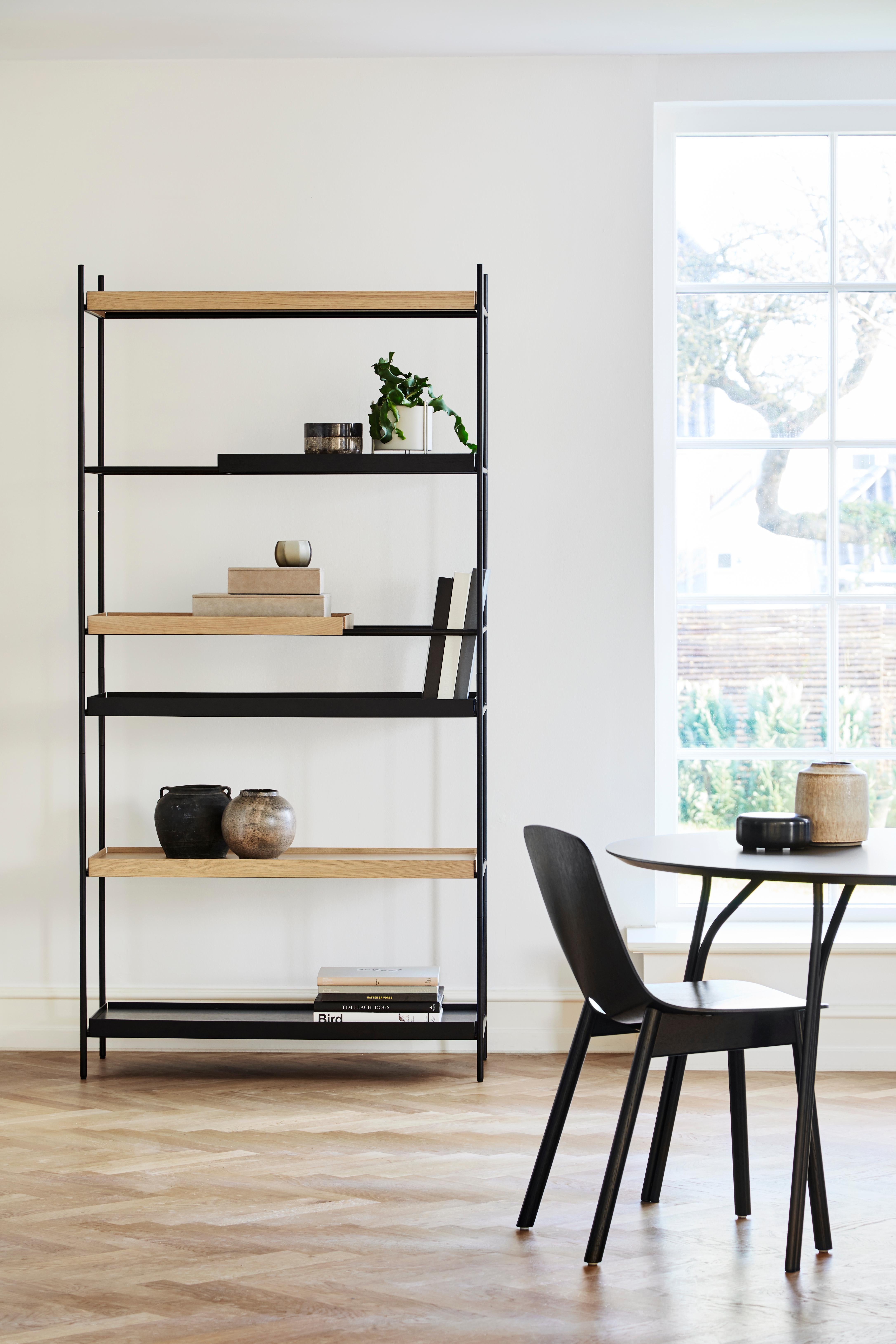 Scaffale alto in Oak e nero III di Hanne Willmann in vendita 1