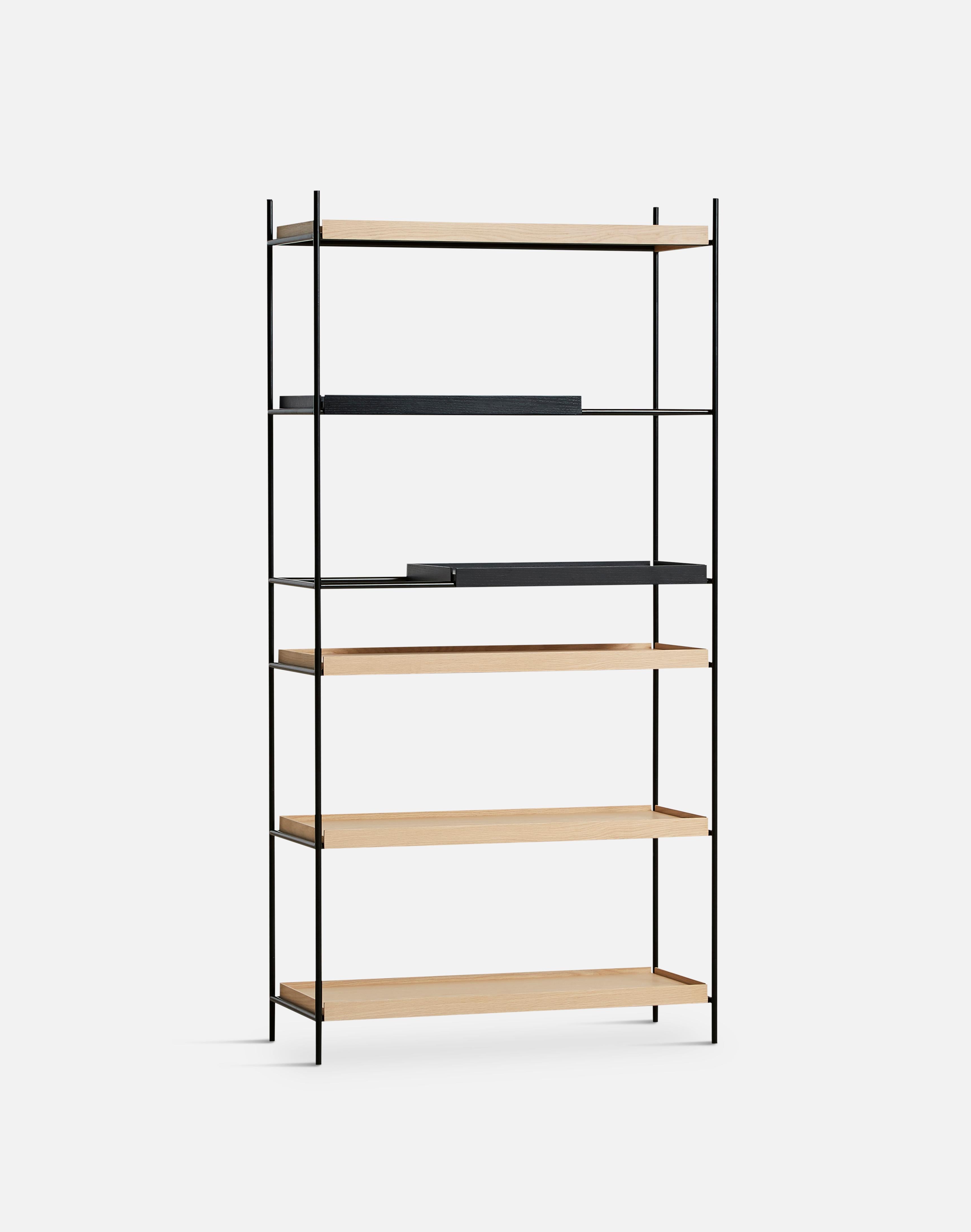 Scaffale alto in Oak e nero VII di Hanne Willmann
Materiali: metallo, Oak.
Dimensioni: P 40 x L 100 x H 201 cm
Disponibile anche in diverse combinazioni di vassoi e in due dimensioni: H81, H 201 cm.

Hanne Willmann è una dinamica designer