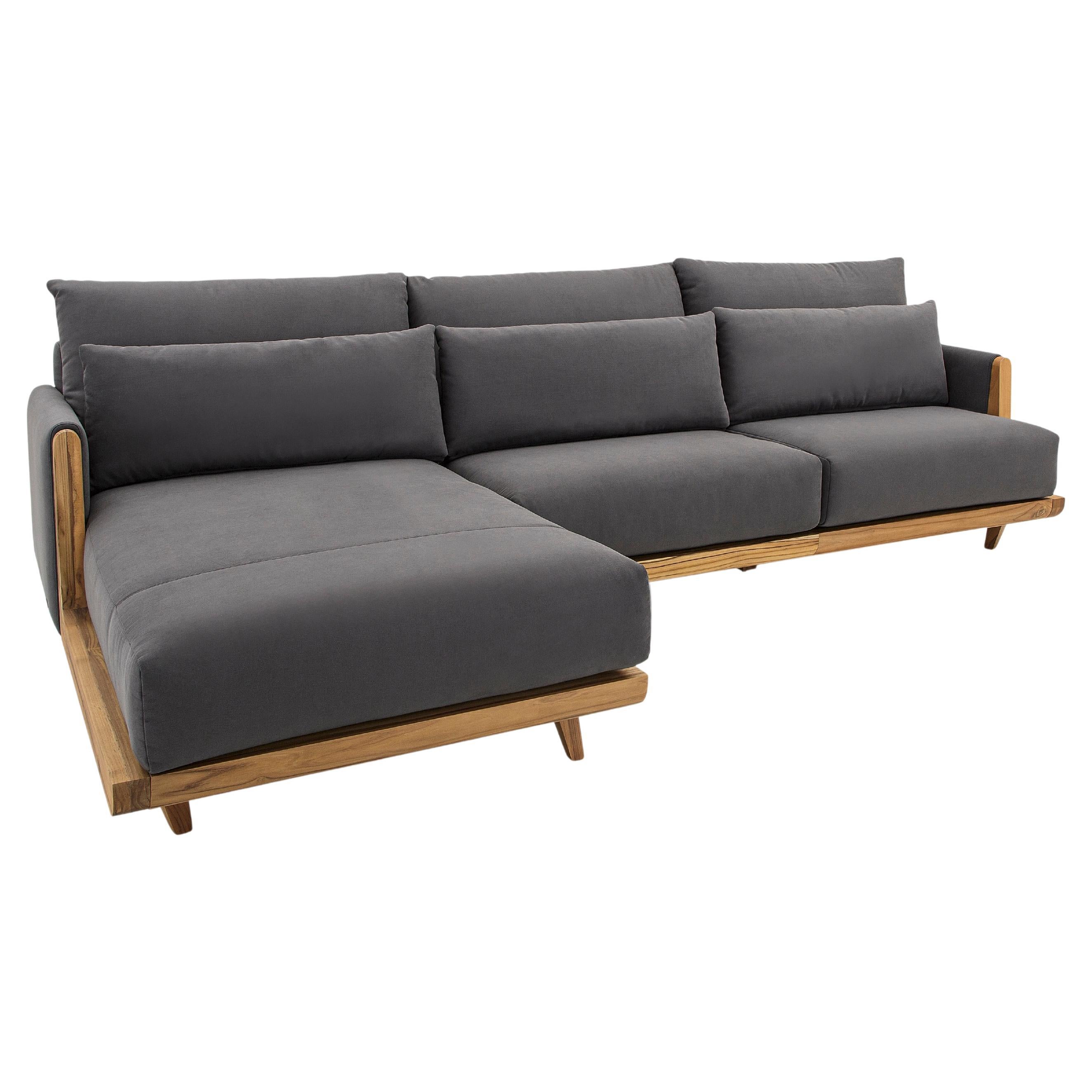 High One-Arm-Sofa und Chaise aus grauem Stoff mit Teakholzrahmen im Angebot