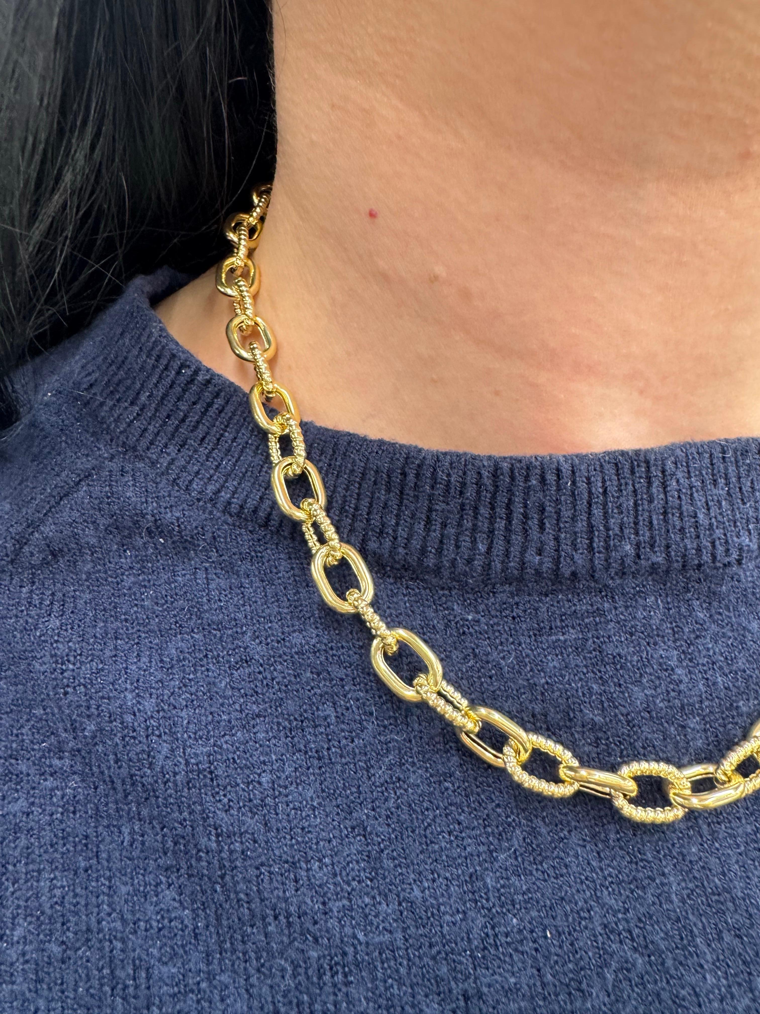 Collier à motifs polis et torsadés ovales en or jaune 14 carats 19,47 grammes Neuf - En vente à New York, NY