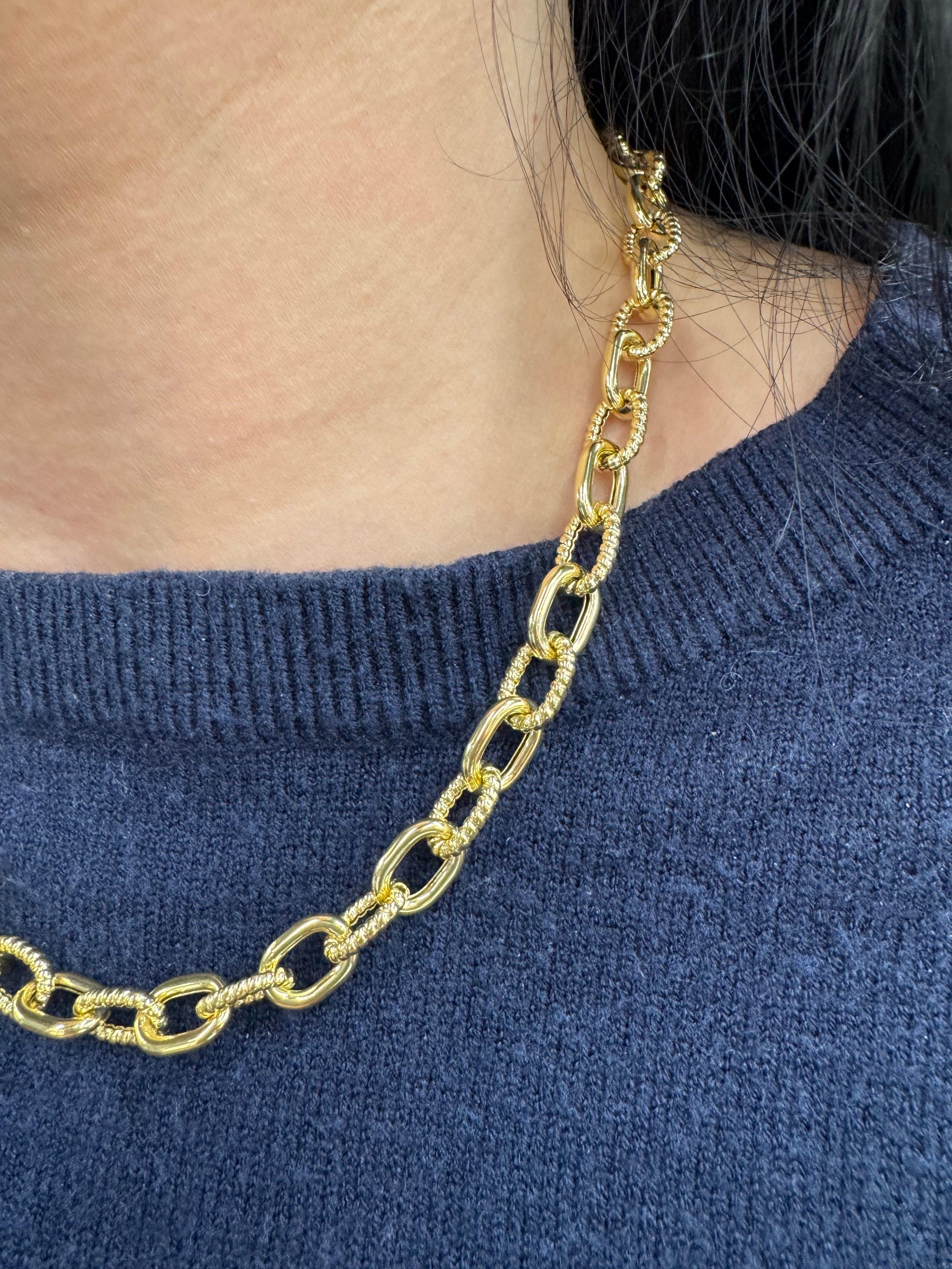 Collier à motifs polis et torsadés ovales en or jaune 14 carats 19,47 grammes Pour femmes en vente