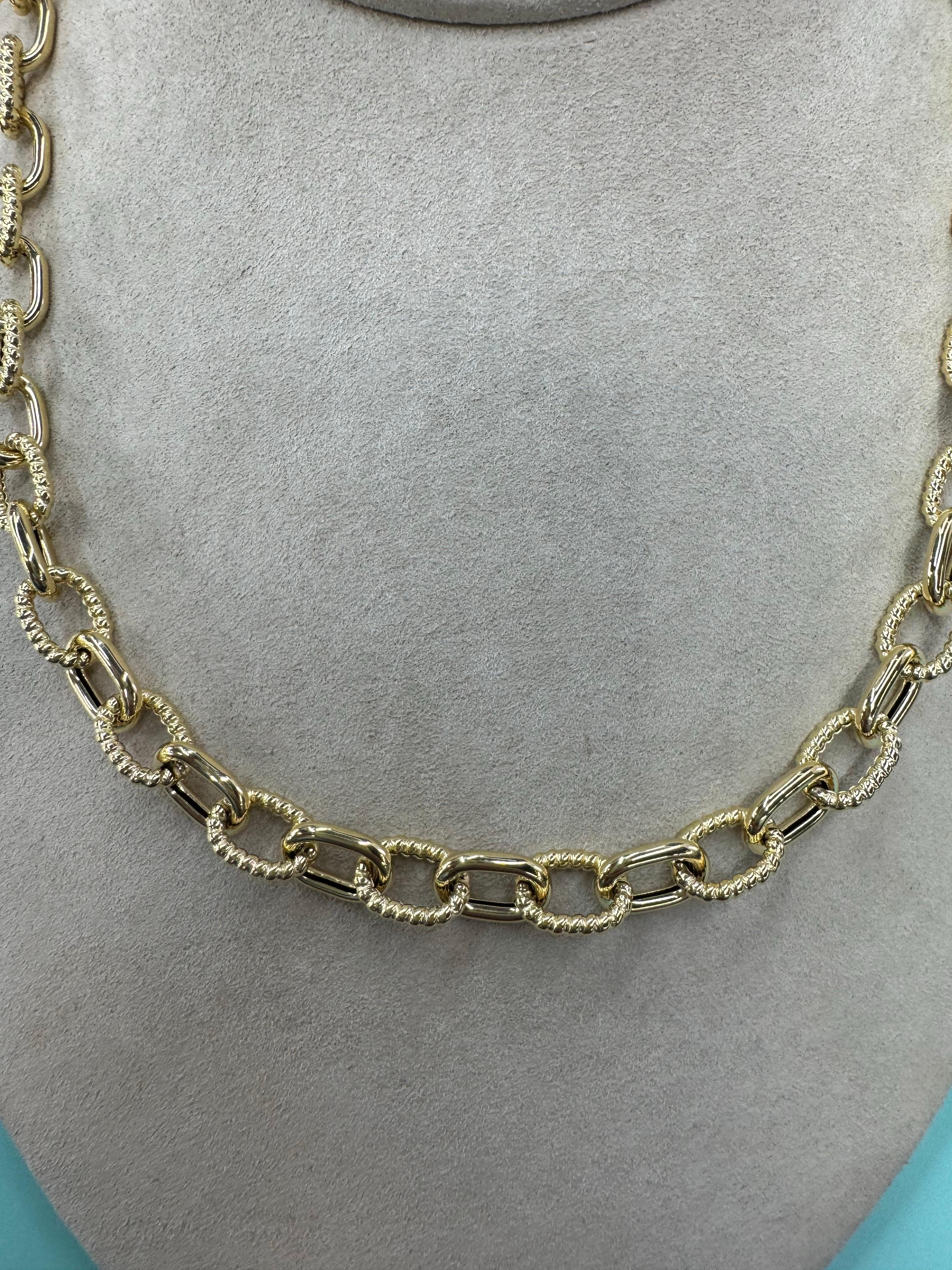 Collier à motifs polis et torsadés ovales en or jaune 14 carats 19,47 grammes en vente 4