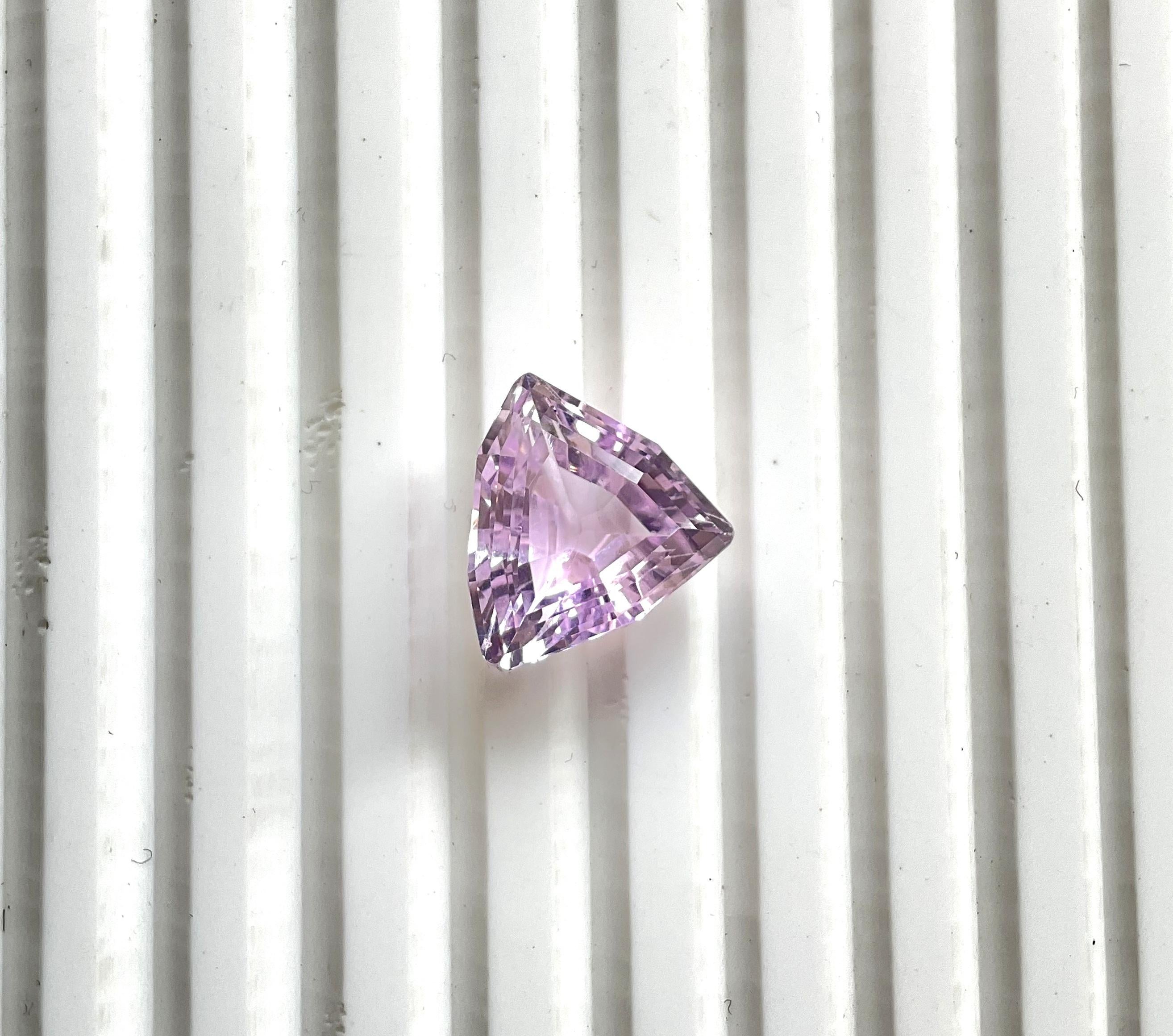 High Quality 10.50 Carats Pink Kunzite Trillion Cutstone For jewelry Natural Gem 2