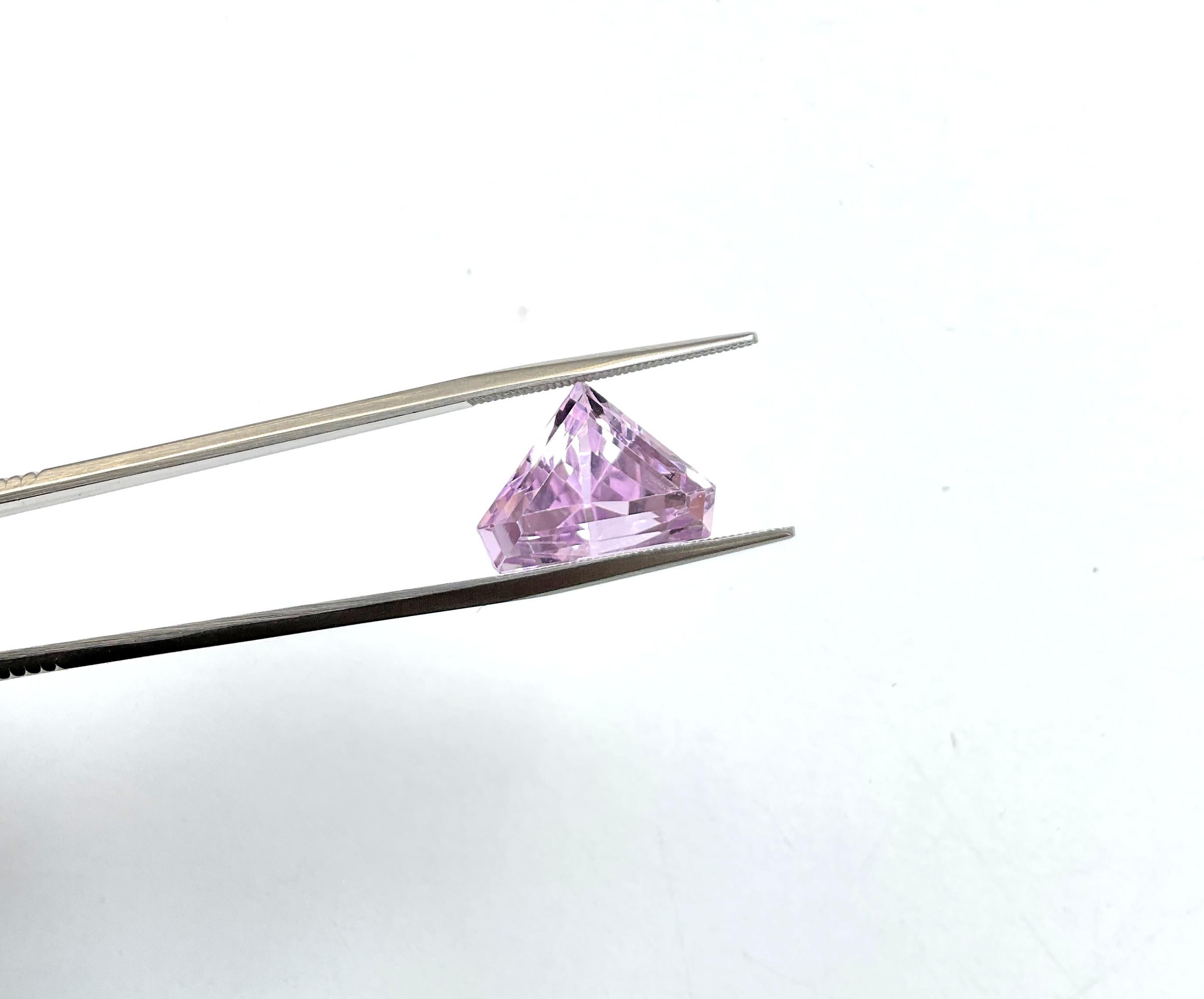 Art Deco High Quality 11.60 Carats Pink Kunzite Fancy Cut stone For jewelry Natural Gem