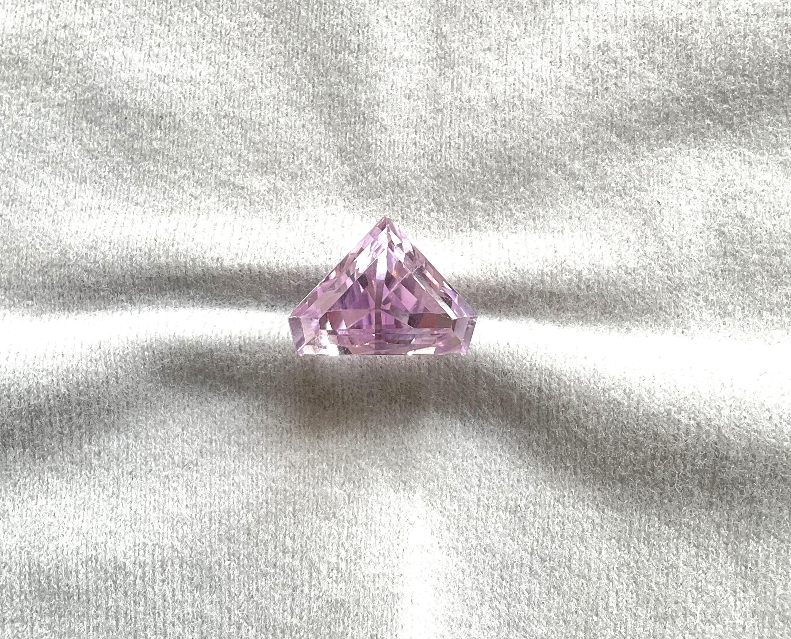 High Quality 11.60 Carats Pink Kunzite Fancy Cut stone For jewelry Natural Gem In Fair Condition In Jaipur, RJ