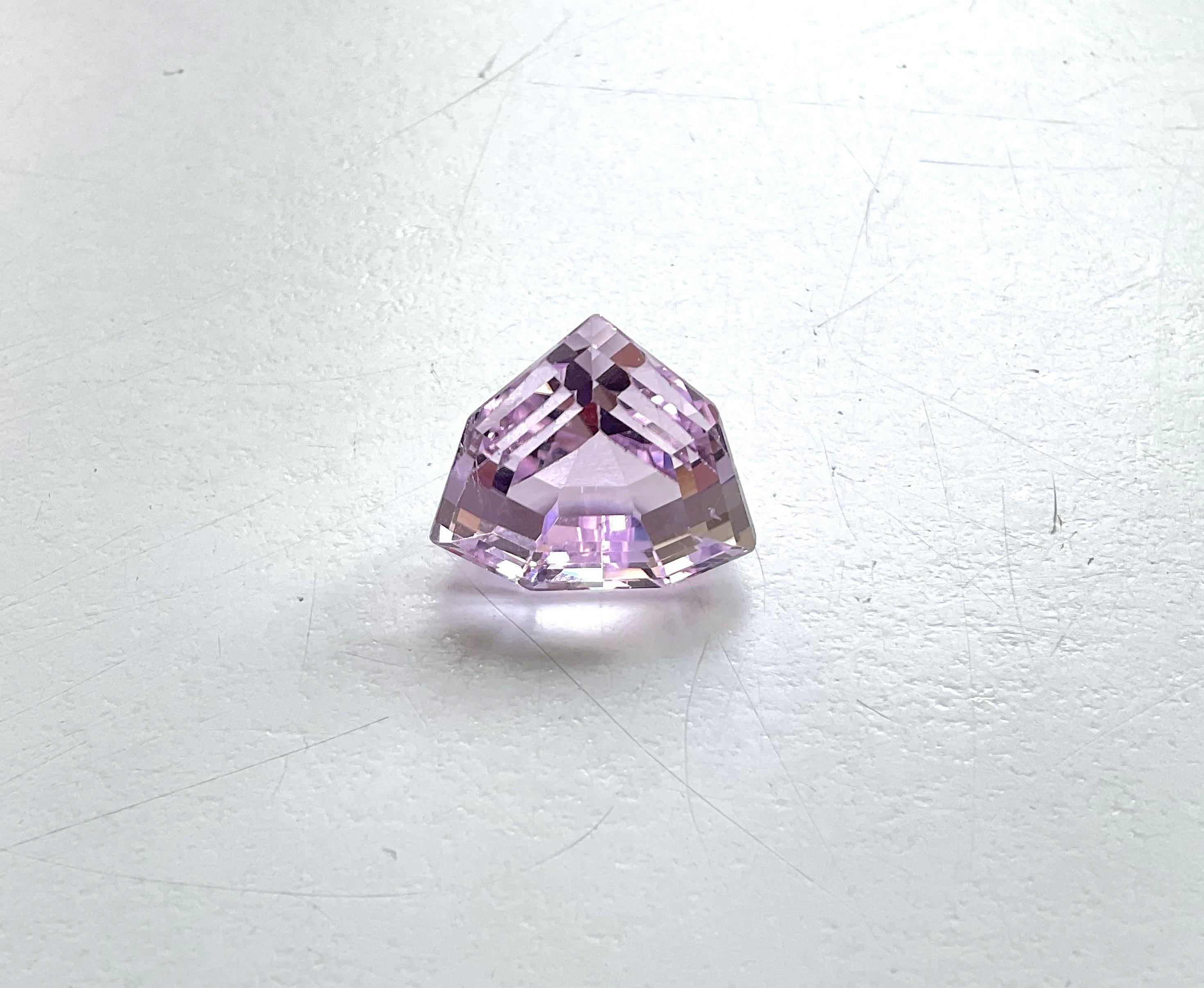 High Quality 15.85 Carats Pink Kunzite Fancy Cut stone For jewelry Natural Gem 3