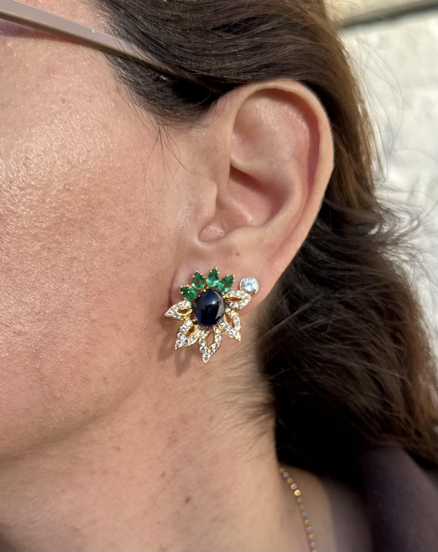 Orecchini a fiore di alta qualità in oro 18k GIA con smeraldo zaffiro e diamante da 16,53ctw in vendita 4