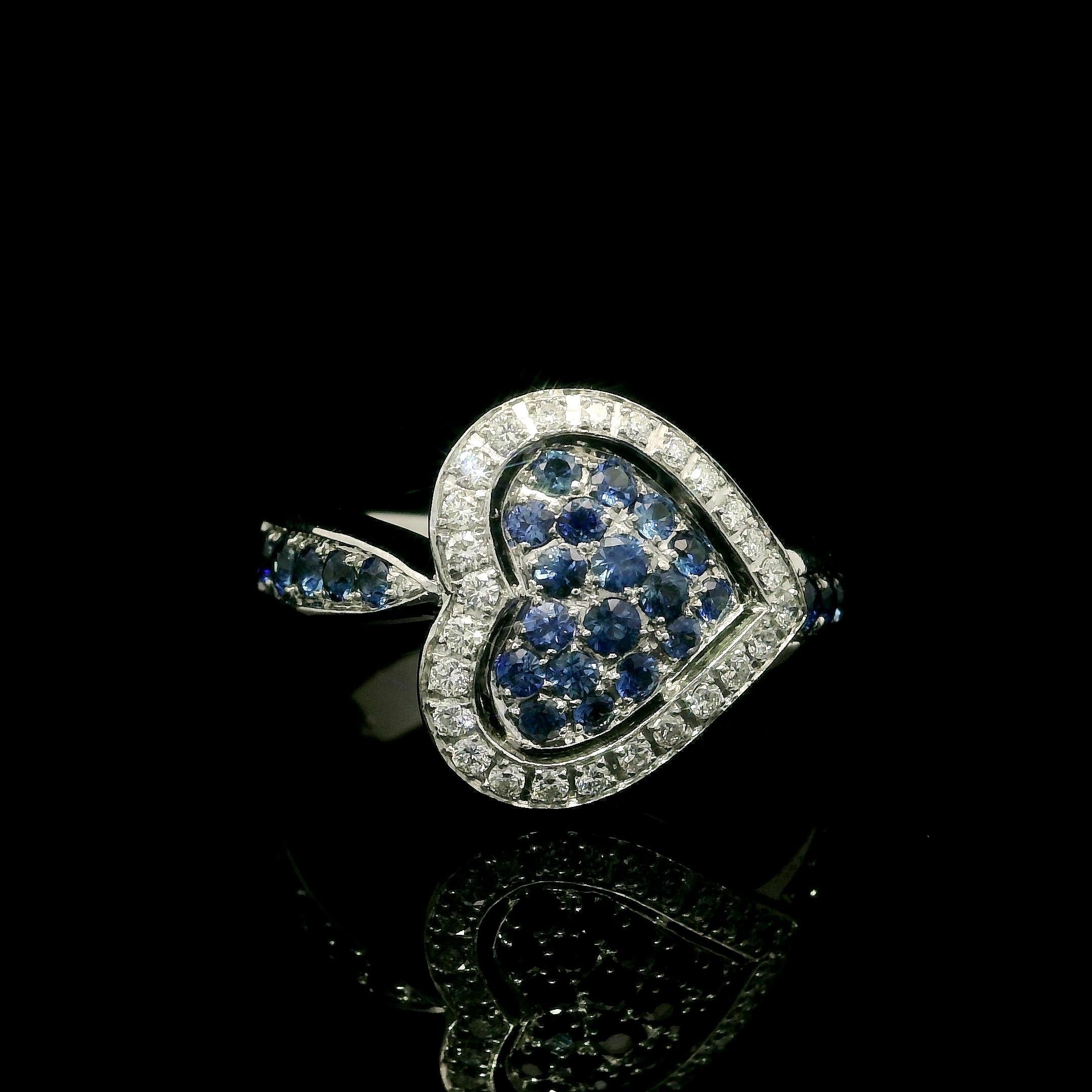Anello a cuore con zaffiro rotondo e diamante di alta qualità in oro bianco 18 carati da 1,20 carati in vendita 4
