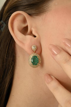 High Quality 18k Yellow Gold Drop Earrings with 7.74Ct Emerald & 1.42Ct Diamond