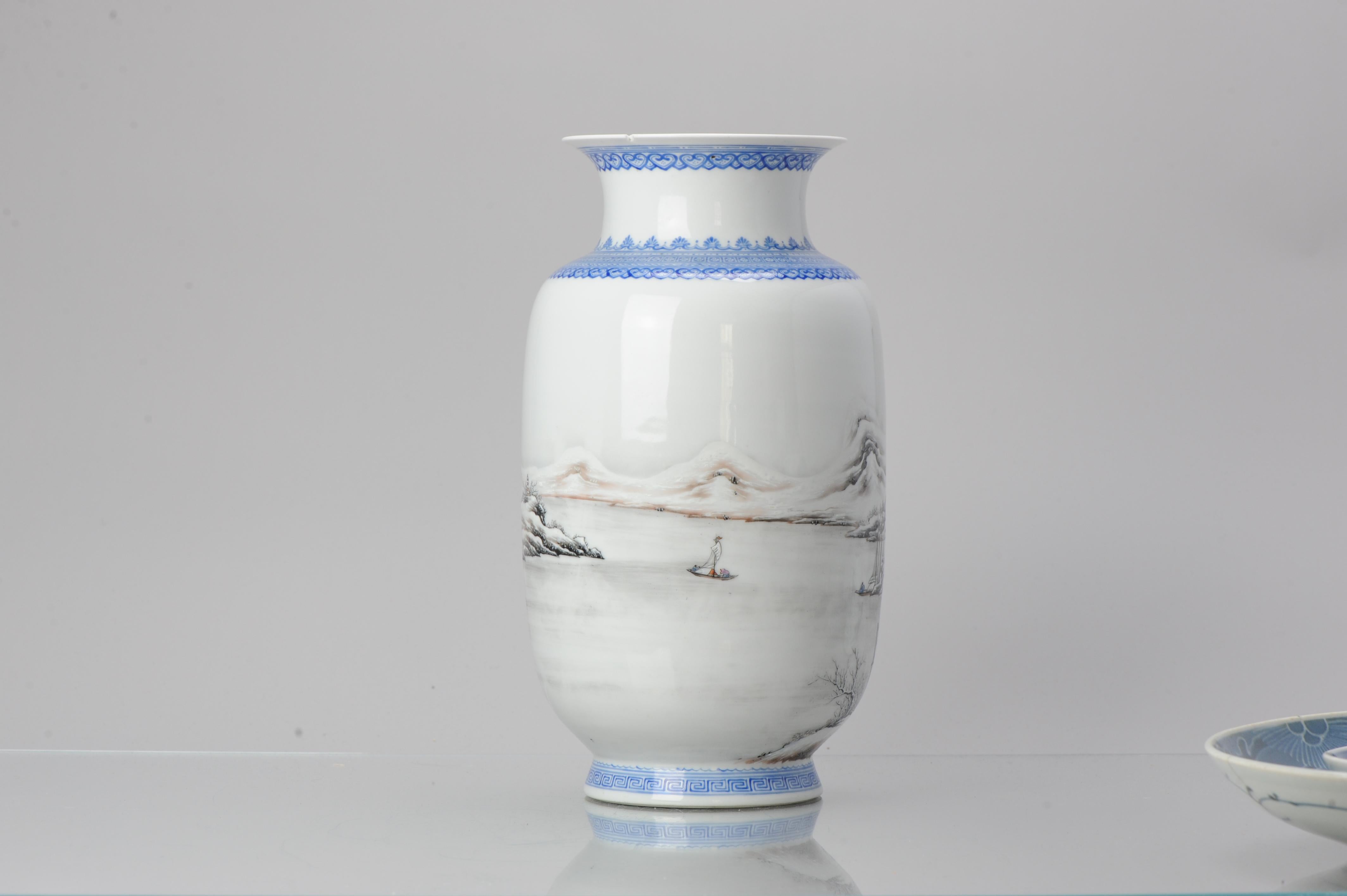 High Quality 1950-1960 Qianlong Marked Chinese Porcelain Vase Proc Winter In Good Condition For Sale In Amsterdam, Noord Holland