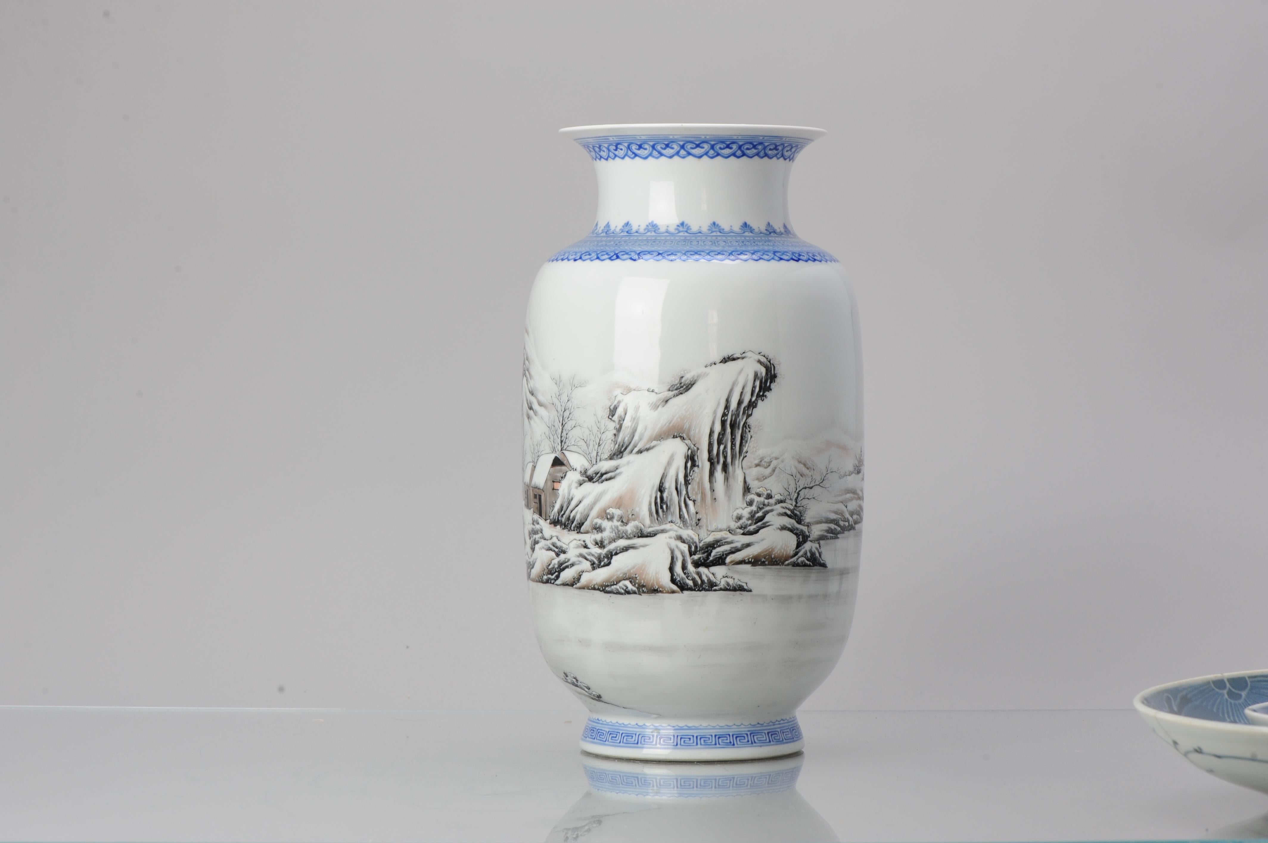 High Quality 1950-1960 Qianlong Marked Chinese Porcelain Vase Proc Winter For Sale 3