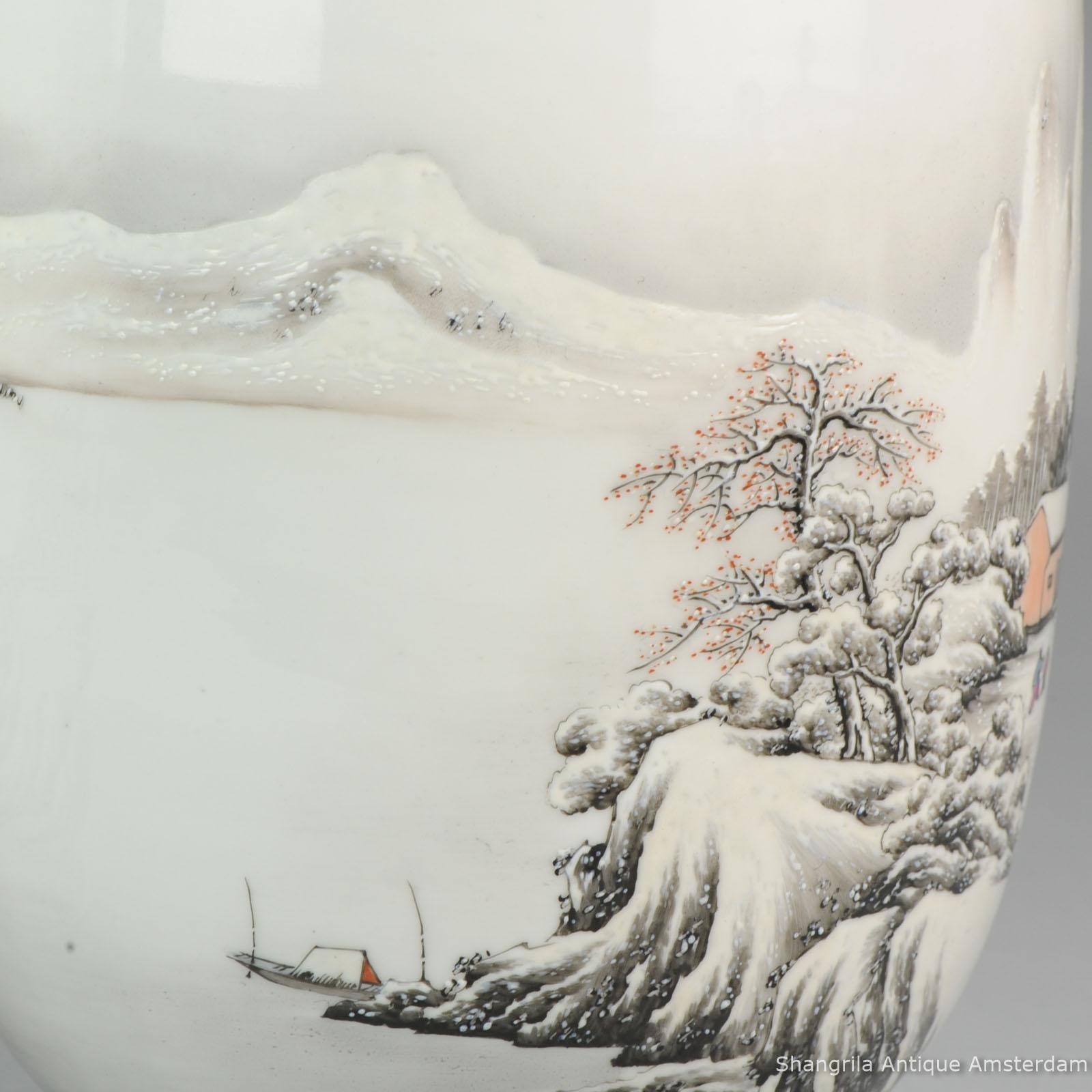 High Quality 1950-1960 Qianlong Marked Chinese Porcelain Vase PRoC Winter Land For Sale 12