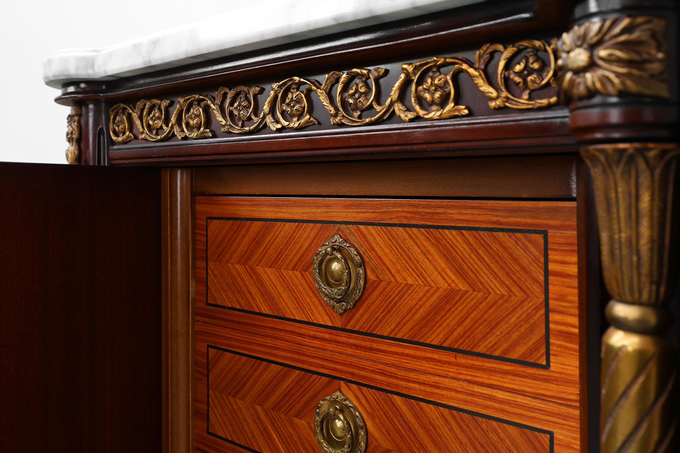 Credenza in mogano di alta qualità del XX secolo in stile Luigi XVI di E.P. Ehalt in vendita 8