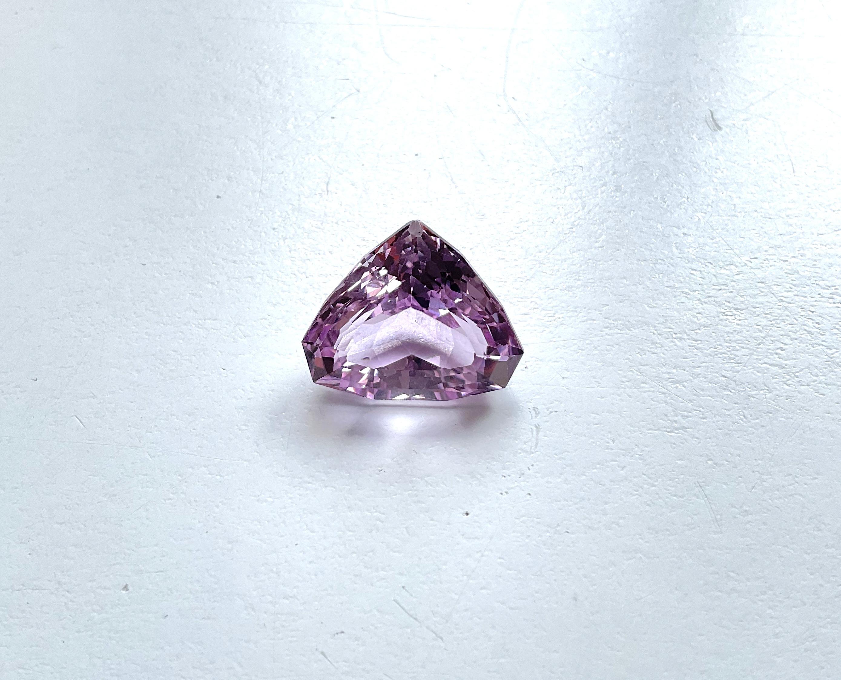 Hohe Qualität 21.15 Karat Rosa Kunzit Fancy Cut Stein für Schmuck Natural Gem für Damen oder Herren