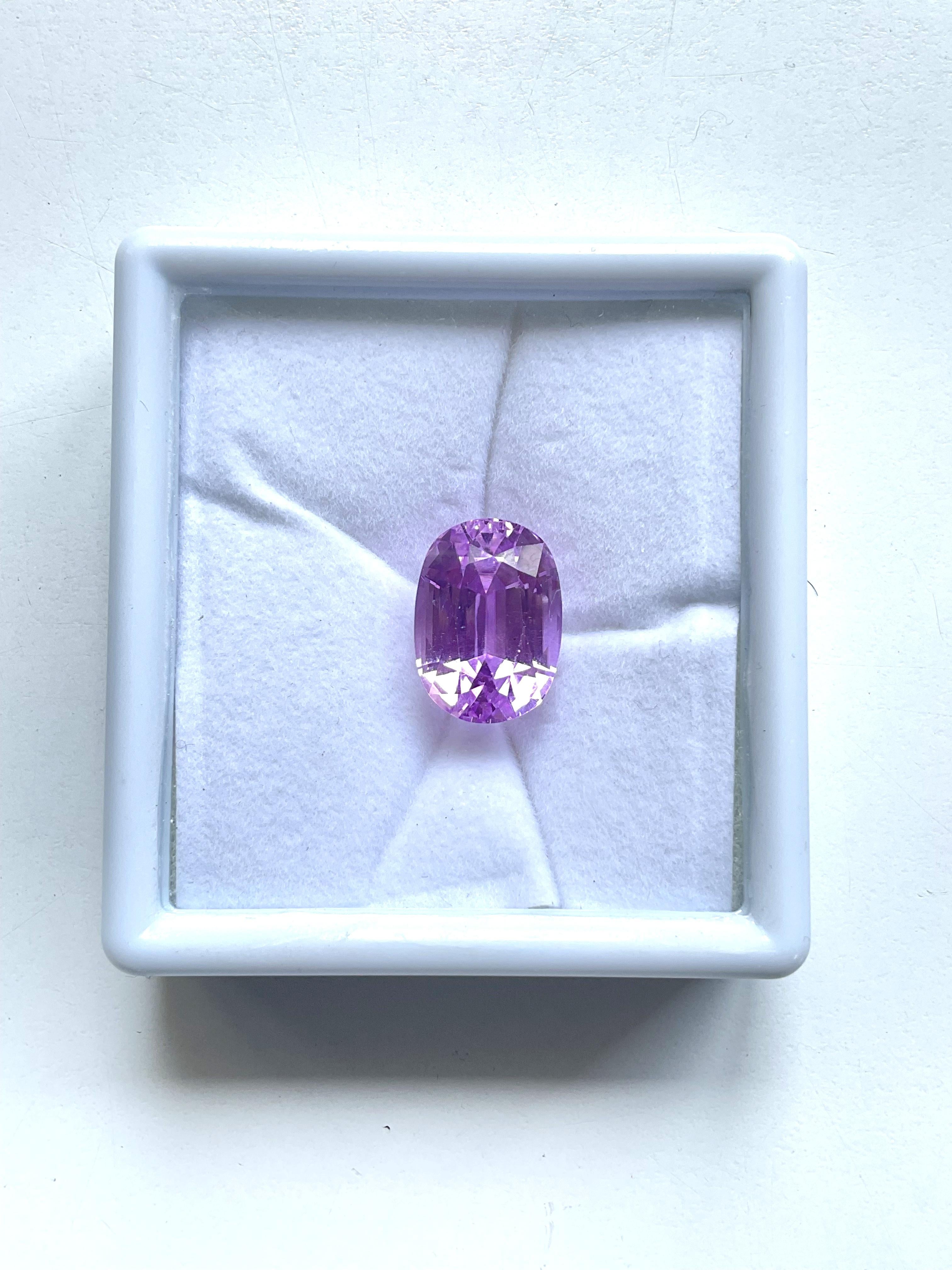 High Quality 25.15 Carats Pink Kunzite Oval Cut stone For jewelry Natural Gem

Gemstone - Kunzite
Weight - 25.15 carats
Shape - oval Cut stone
Size -18x13x13 mm
Quantity - 1 Piece