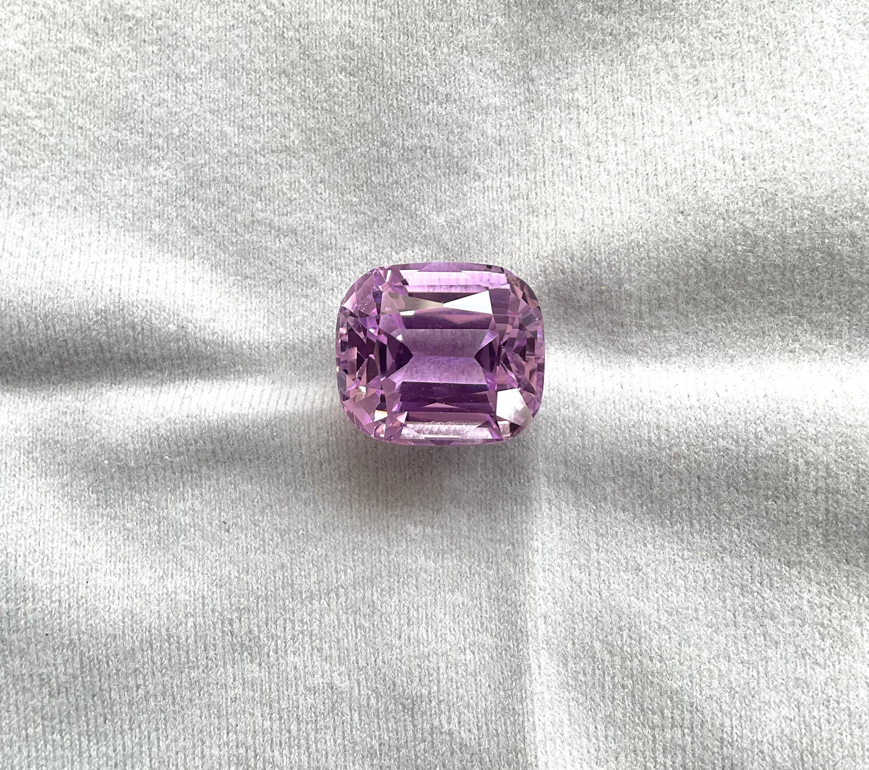 High Quality 27.65 Carats Pink Kunzite Cushion Cut stone For jewelry Natural Gem

Gemstone - Kunzite
Weight - 27.65 carats
Shape - Cushion Cut stone
Size - 18x15.8x13 mm
Quantity - 1 Piece