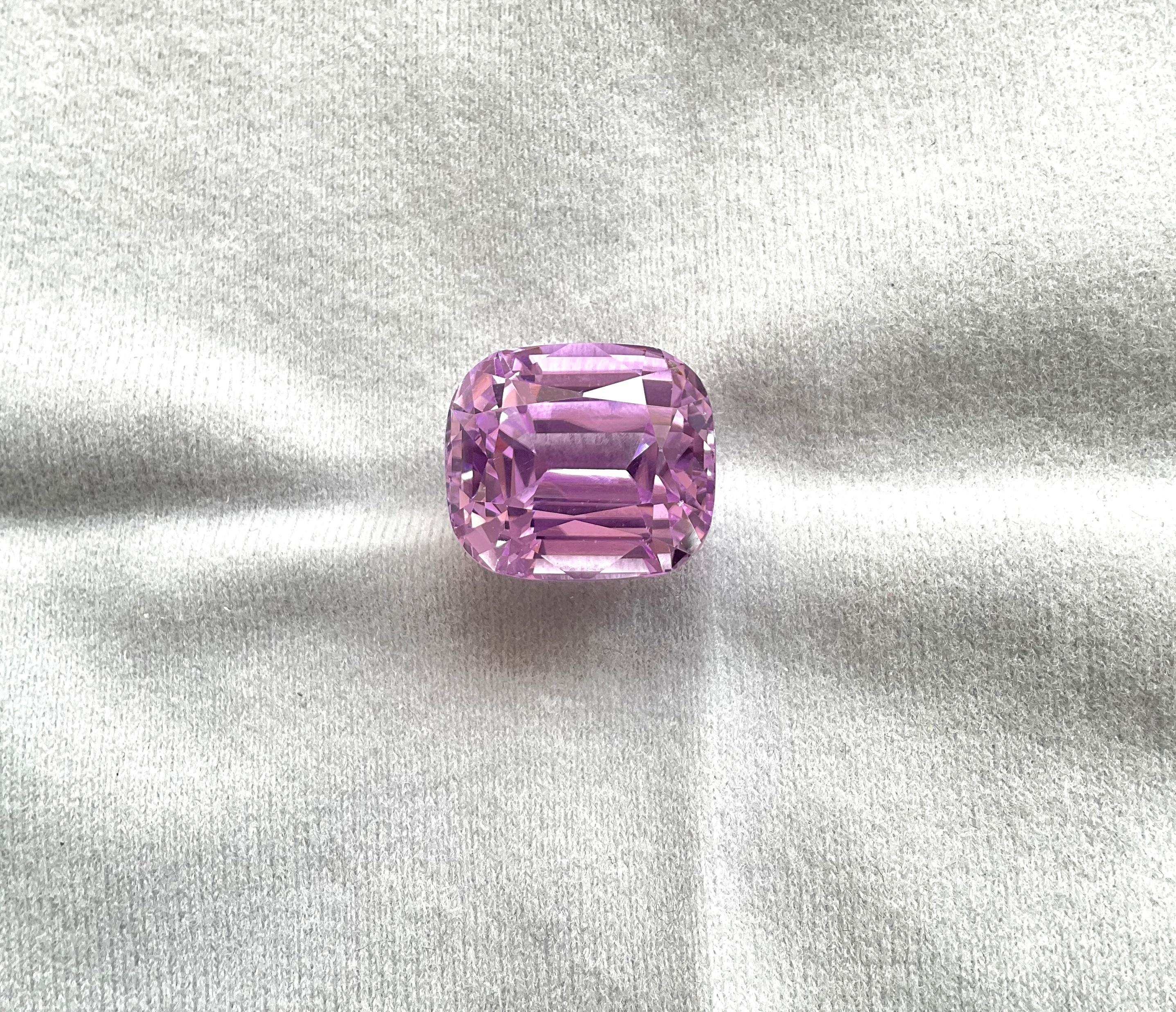 Art Deco High Quality 27.65 Carats Pink Kunzite Cushion Cut stone For jewelry Natural Gem