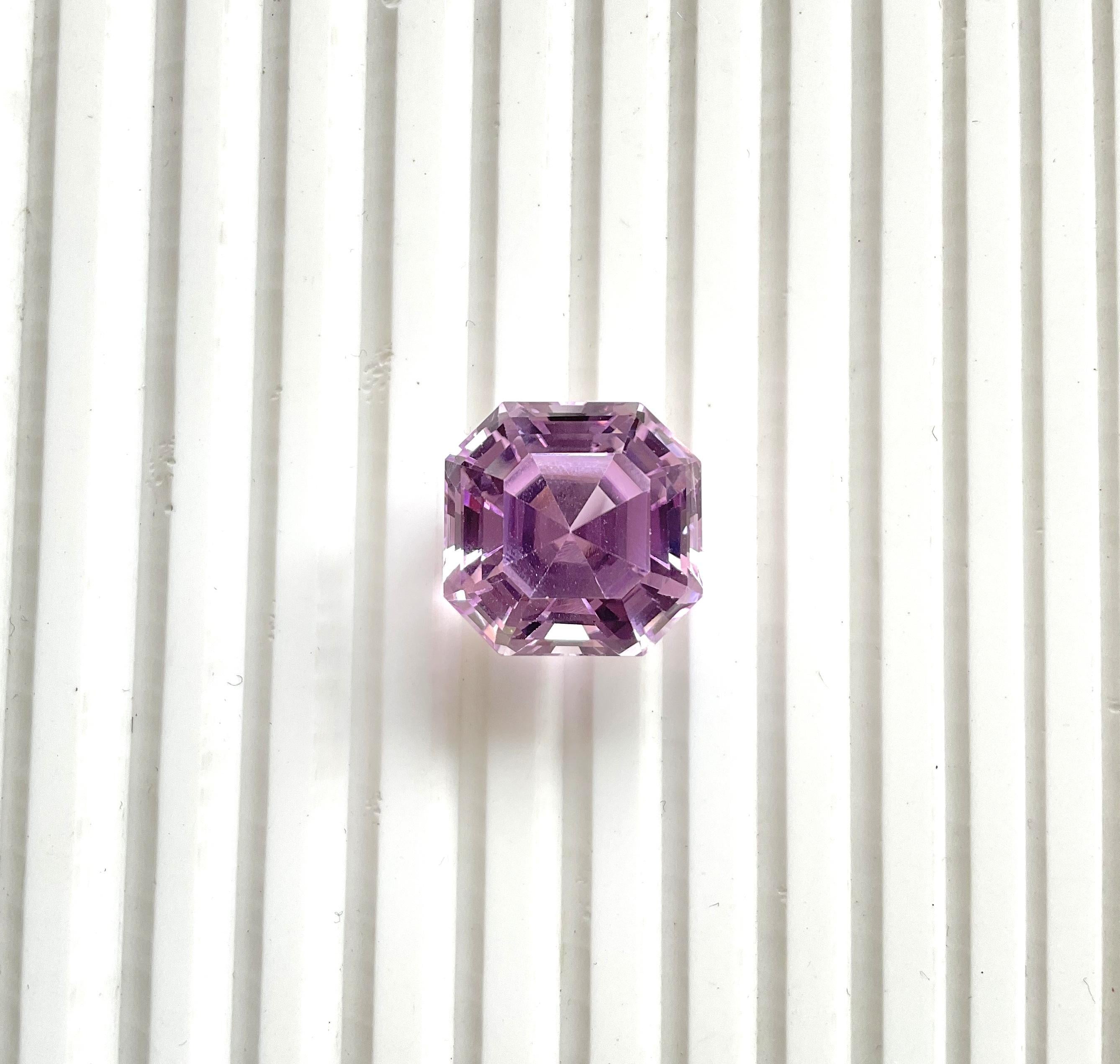 High Quality 31.15 Carats Pink Kunzite Asscher Cut stone For jewelry Natural Gem

Gemstone - Kunzite
Weight - 31.15 carats
Shape - Asscher Cut stone
Size - 17.5x17 mm
Quantity - 1 Piece