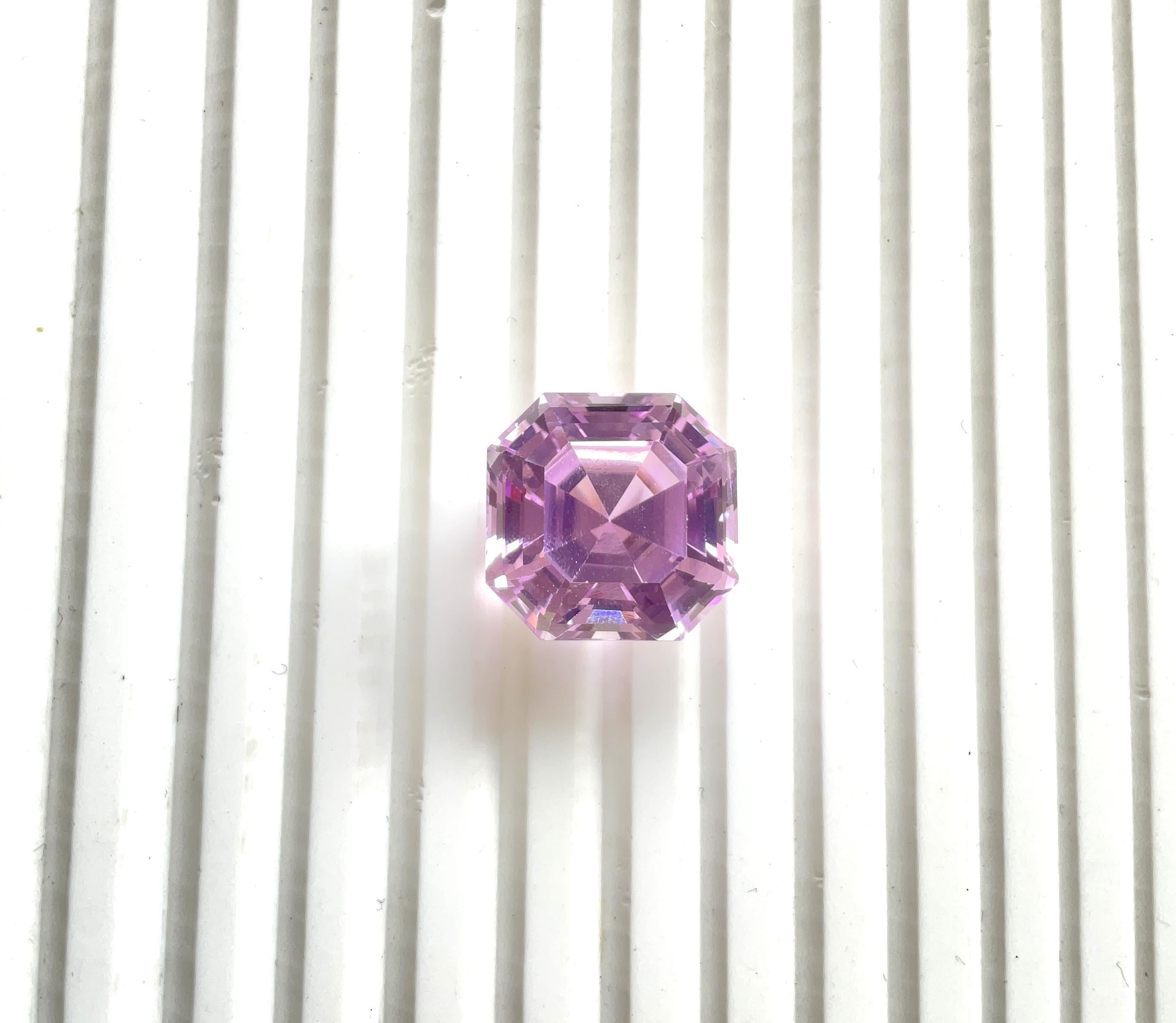 High Quality 31.15 Carats Pink Kunzite Asscher Cut stone For jewelry Natural Gem In Fair Condition In Jaipur, RJ