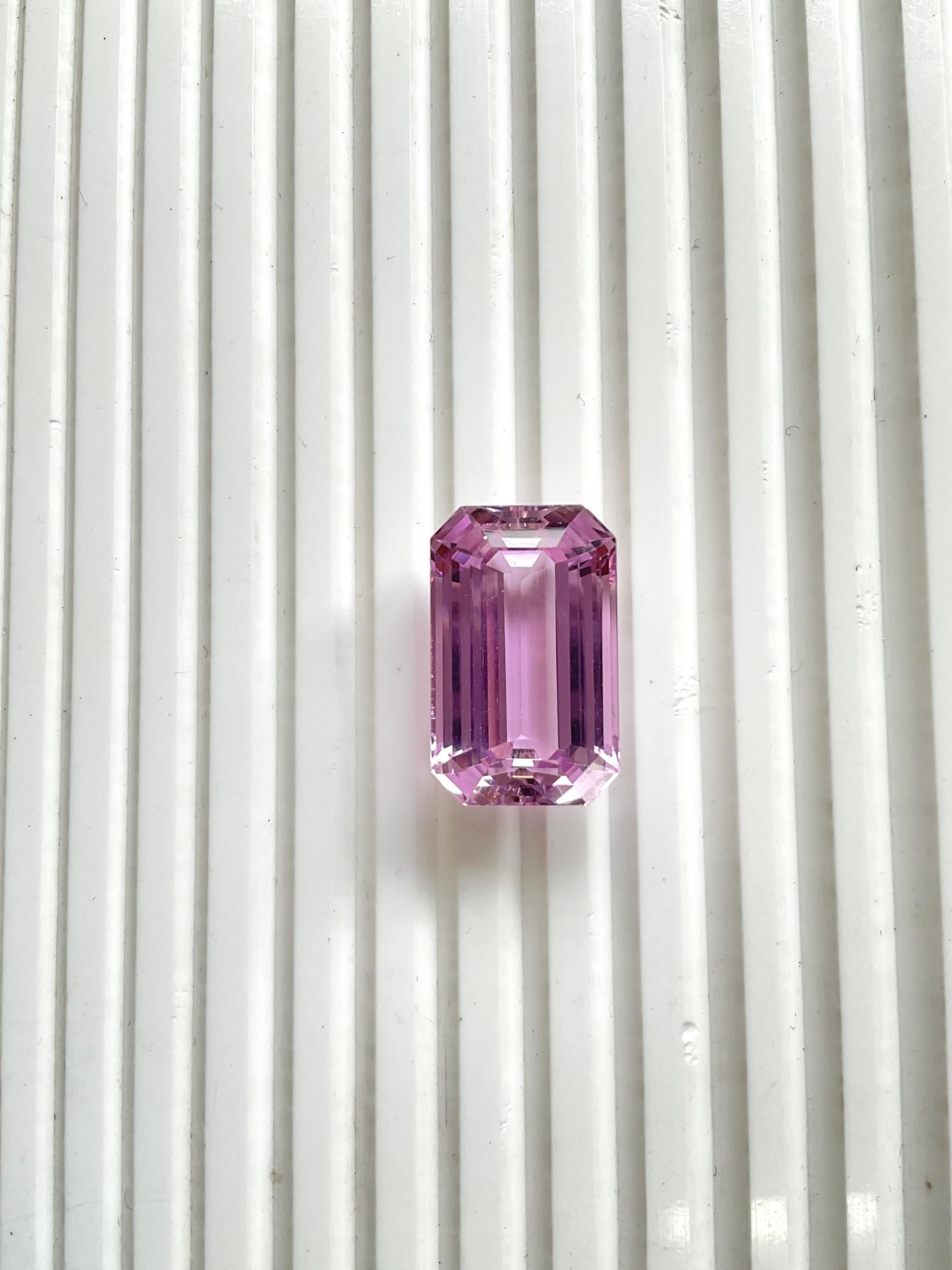 High Quality 39.56 Carats Pink Kunzite Octagon Cut stone For jewelry Natural Gem In Fair Condition In Jaipur, RJ
