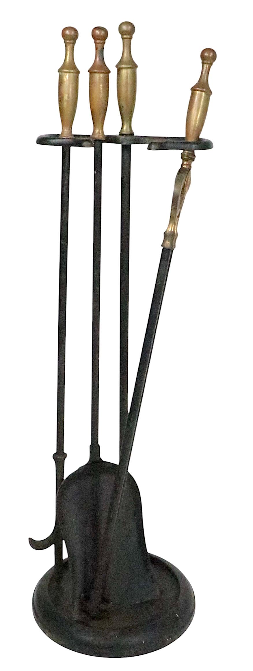 4 uds. de alta calidad  Juego de herramientas de latón y hierro para chimenea by Rostrand Estadounidense en venta