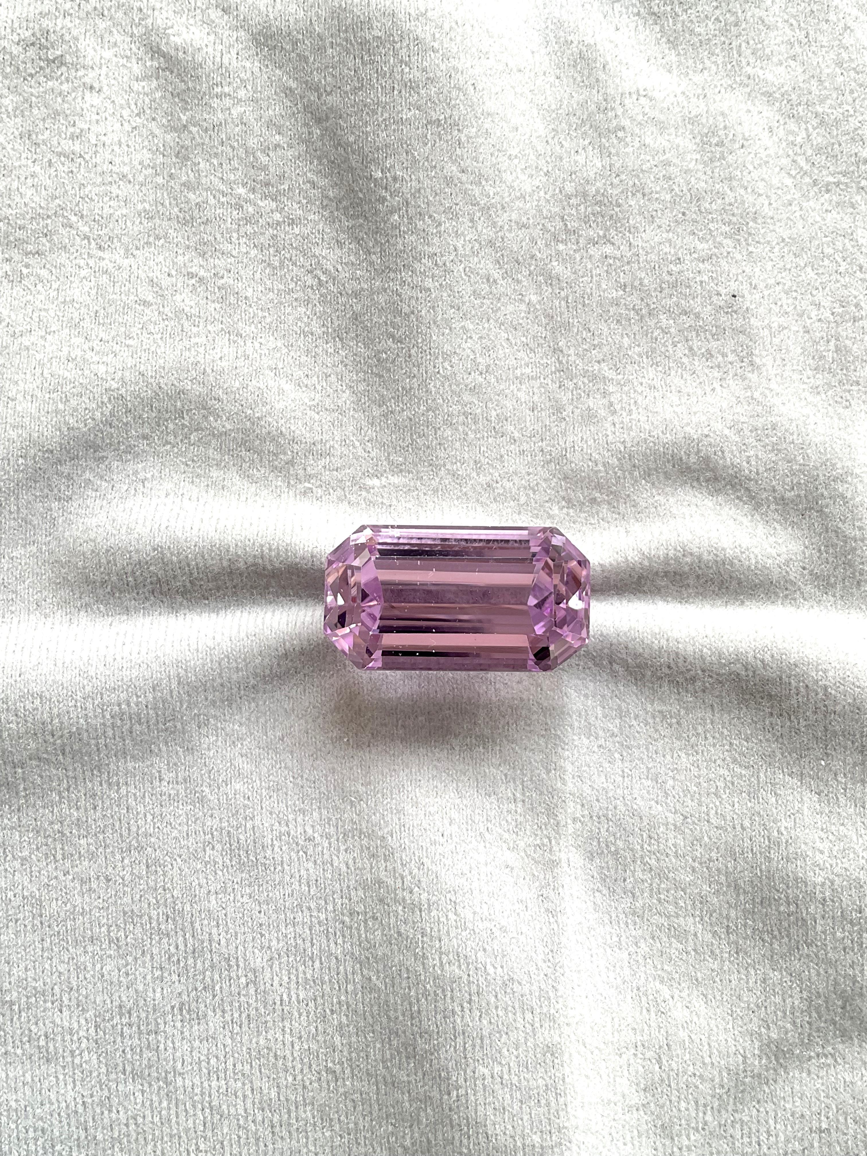 High Quality 41.80 Carats Pink Kunzite Octagon Cut stone For jewelry Natural Gem In Fair Condition In Jaipur, RJ