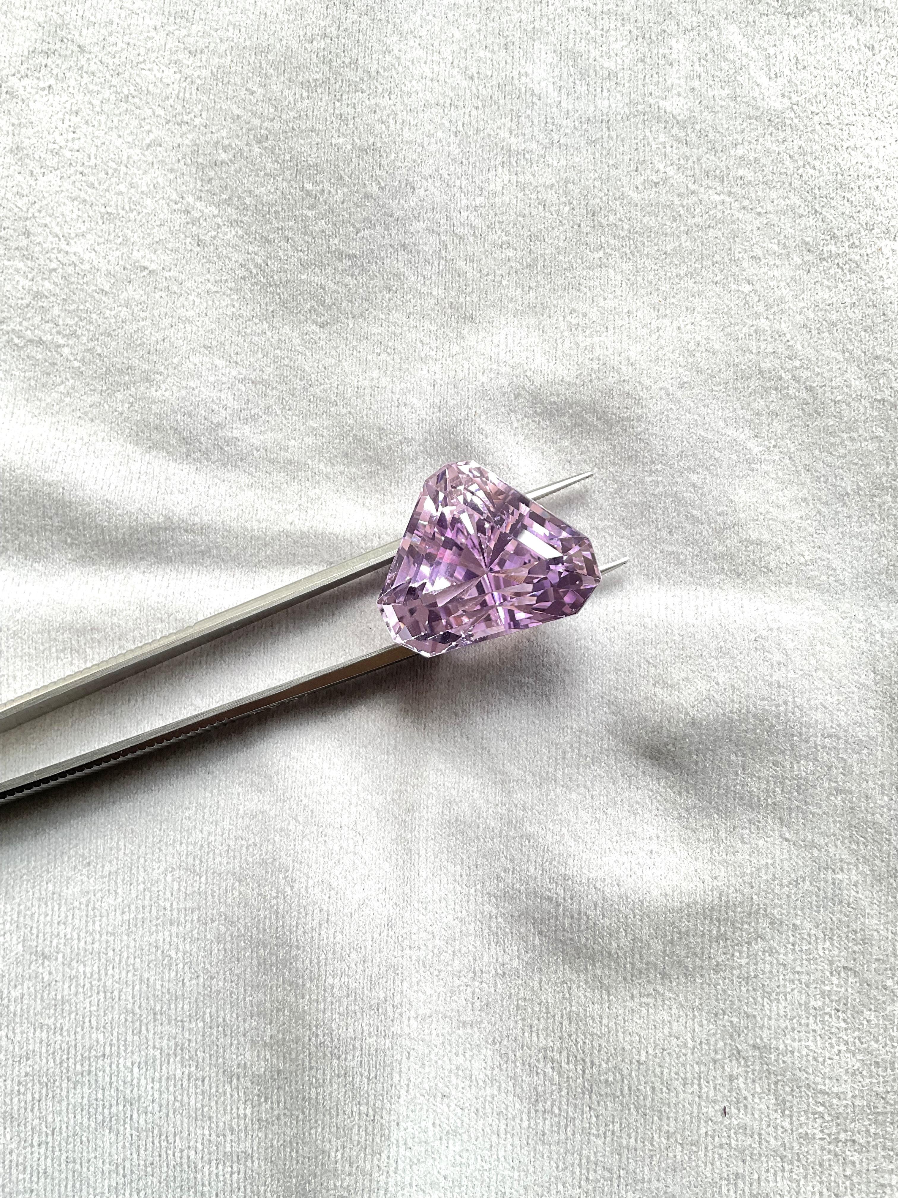 Uncut High Quality 42.40 Carats Pink Kunzite Fancy Cut stone For jewelry Natural Gem