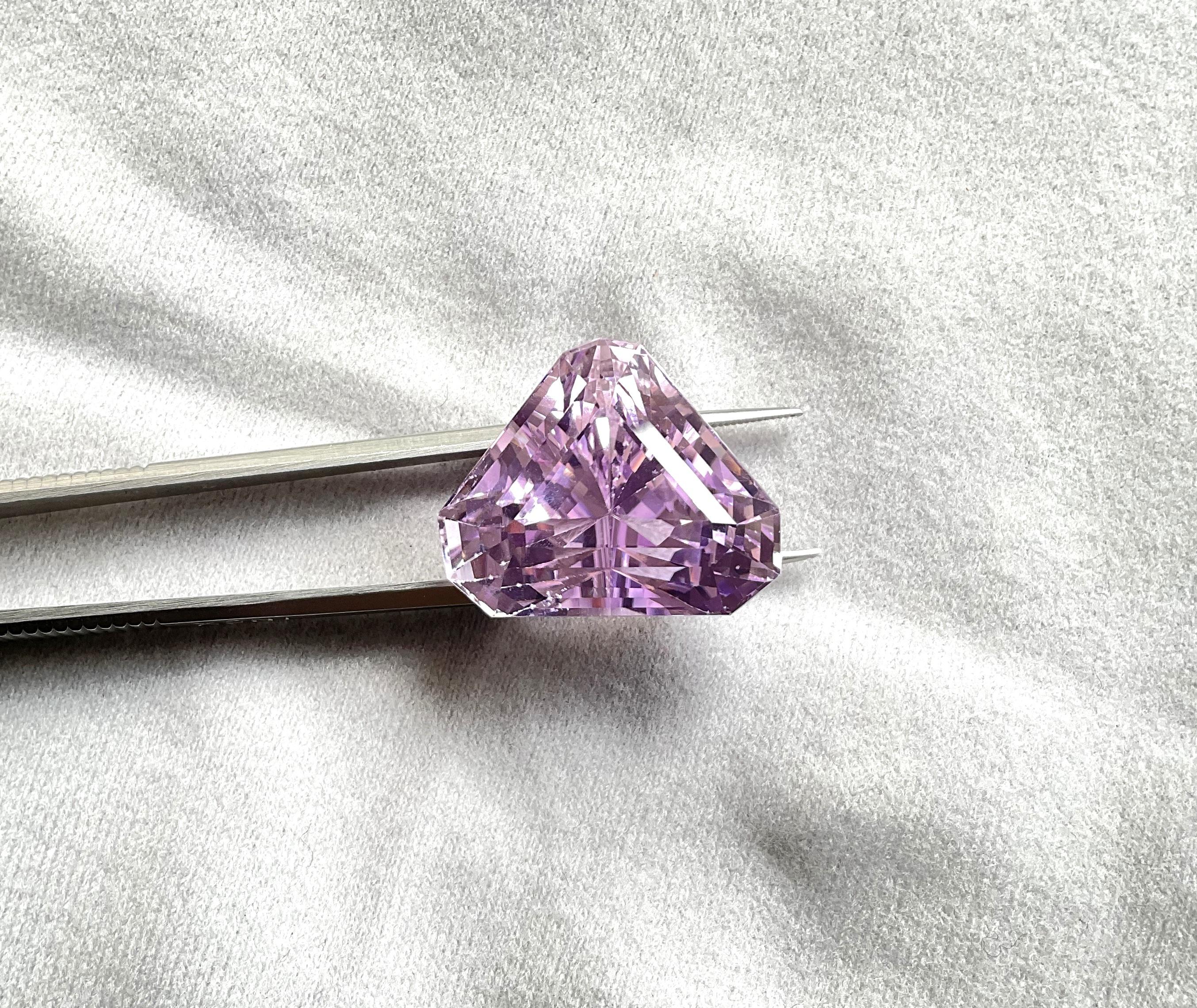 High Quality 42.40 Carats Pink Kunzite Fancy Cut stone For jewelry Natural Gem In Fair Condition In Jaipur, RJ