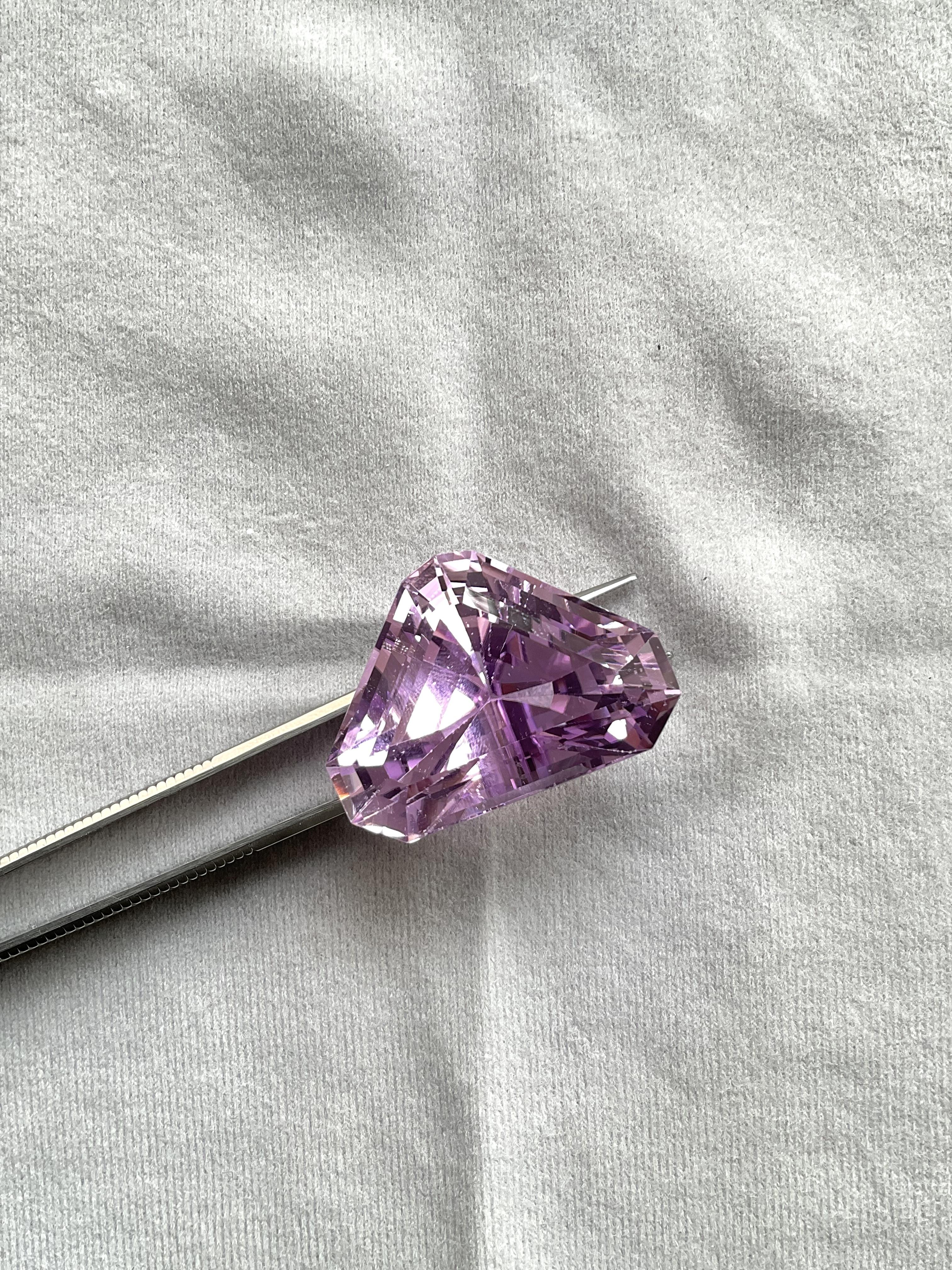 High Quality 90.82 Carats Pink Kunzite Fancy Cut stone For jewelry Natural Gem In Fair Condition In Jaipur, RJ