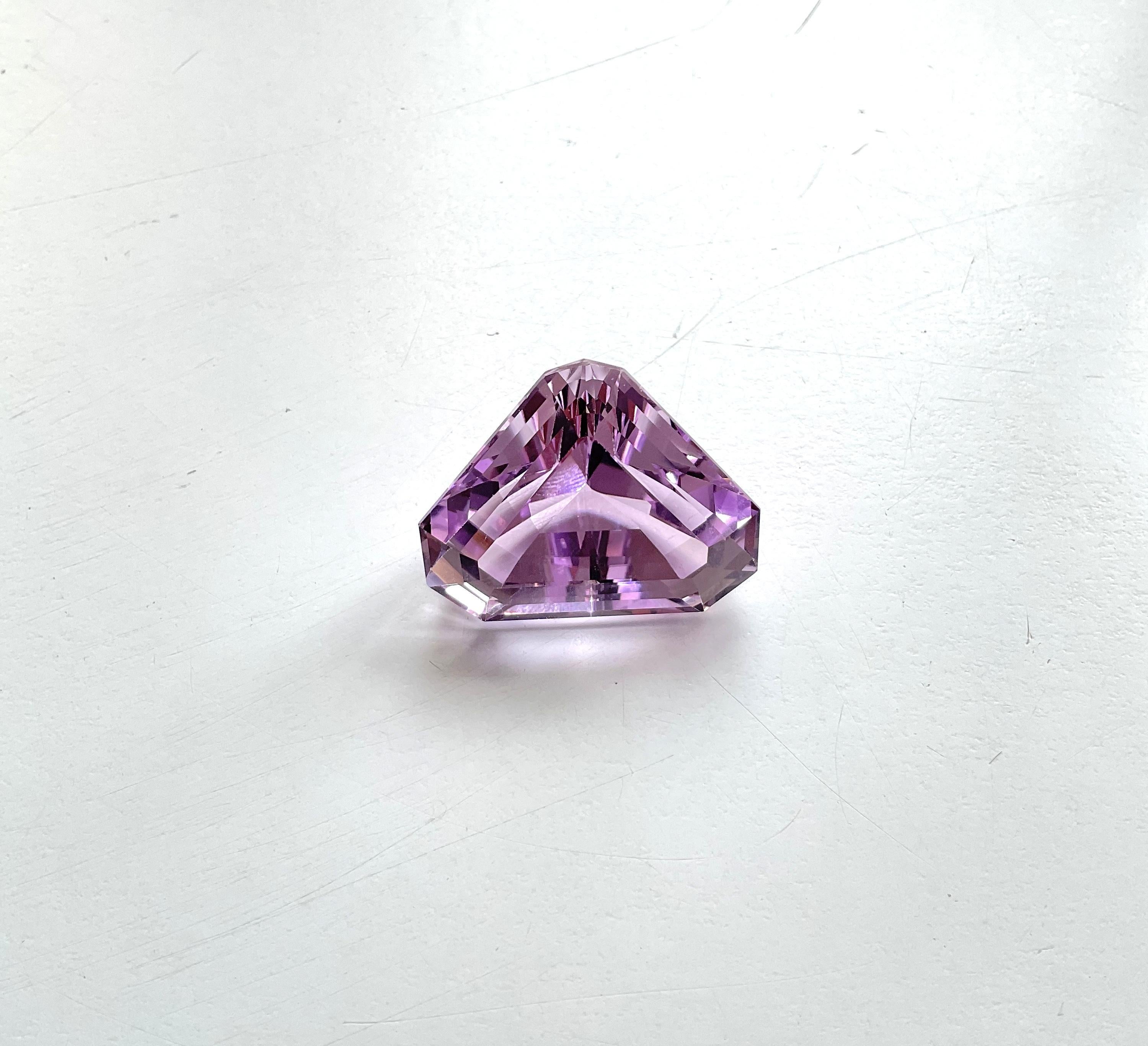High Quality 92.35 Carats Pink Kunzite Fancy Cut stone For jewelry Natural Gem In Fair Condition In Jaipur, RJ