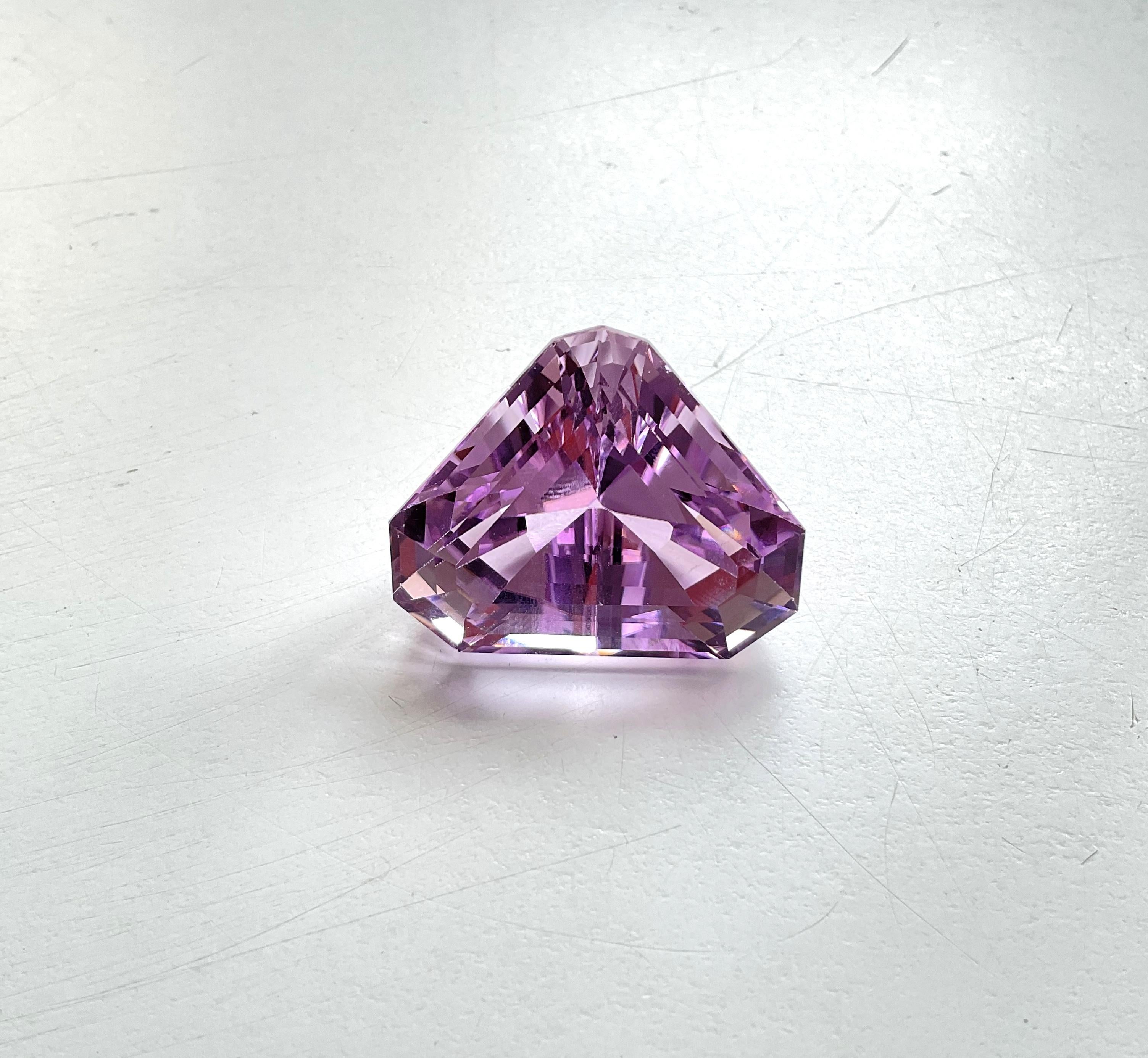 Women's or Men's High Quality 92.35 Carats Pink Kunzite Fancy Cut stone For jewelry Natural Gem