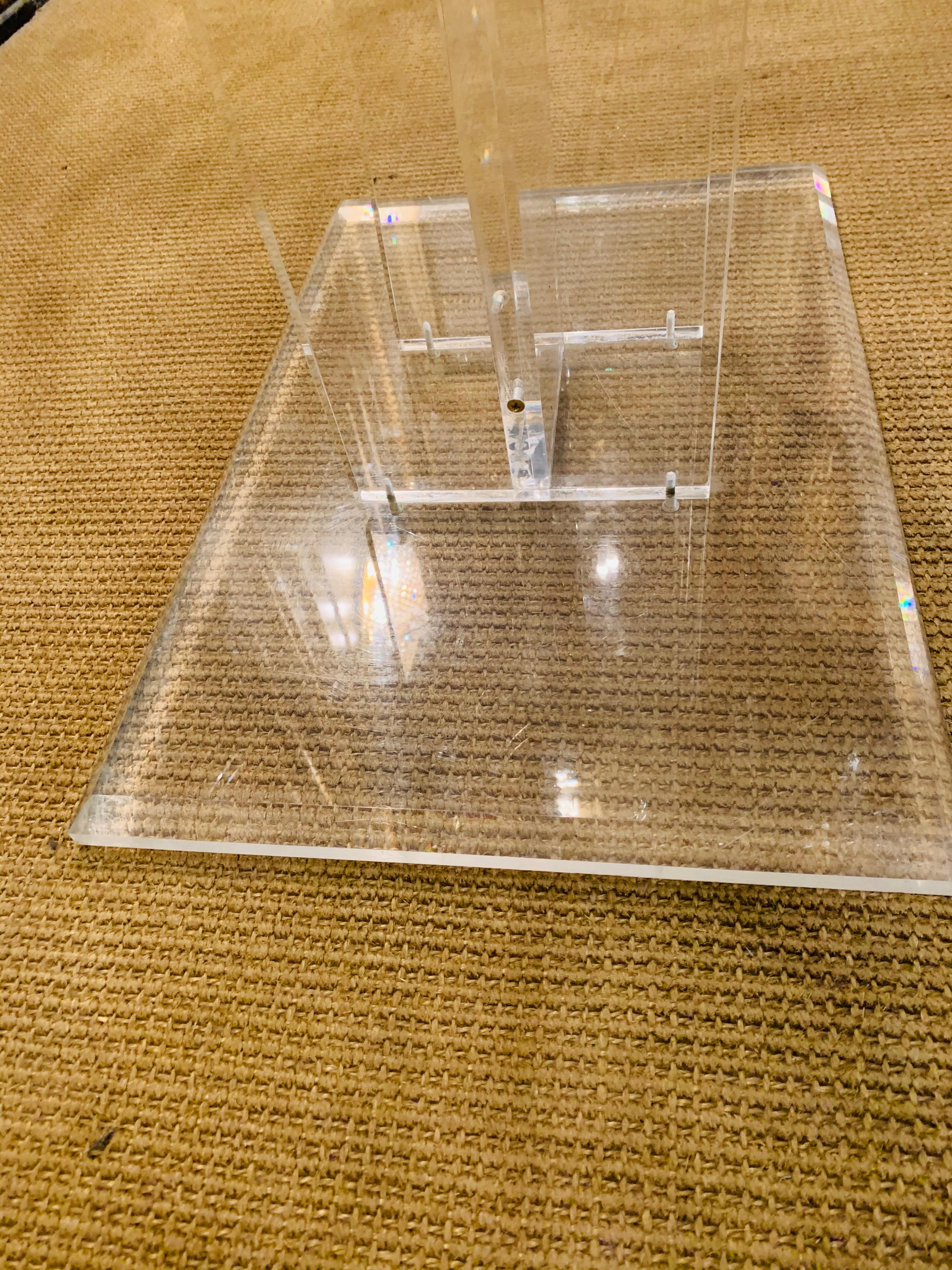 Esstisch aus Acryl in hoher Qualität mit rechteckiger Glasplatte, glasiert im Angebot 5