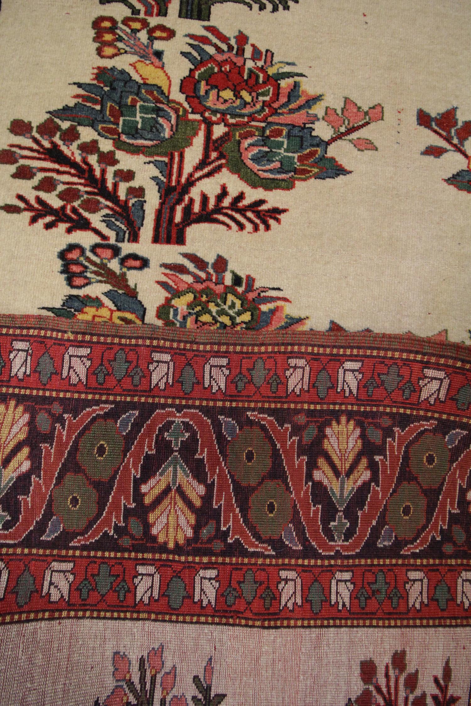 Azerbaijani High-Quality Antique Karabagh Rug, Handwoven Floral Repeat Pattern Large Rug For Sale