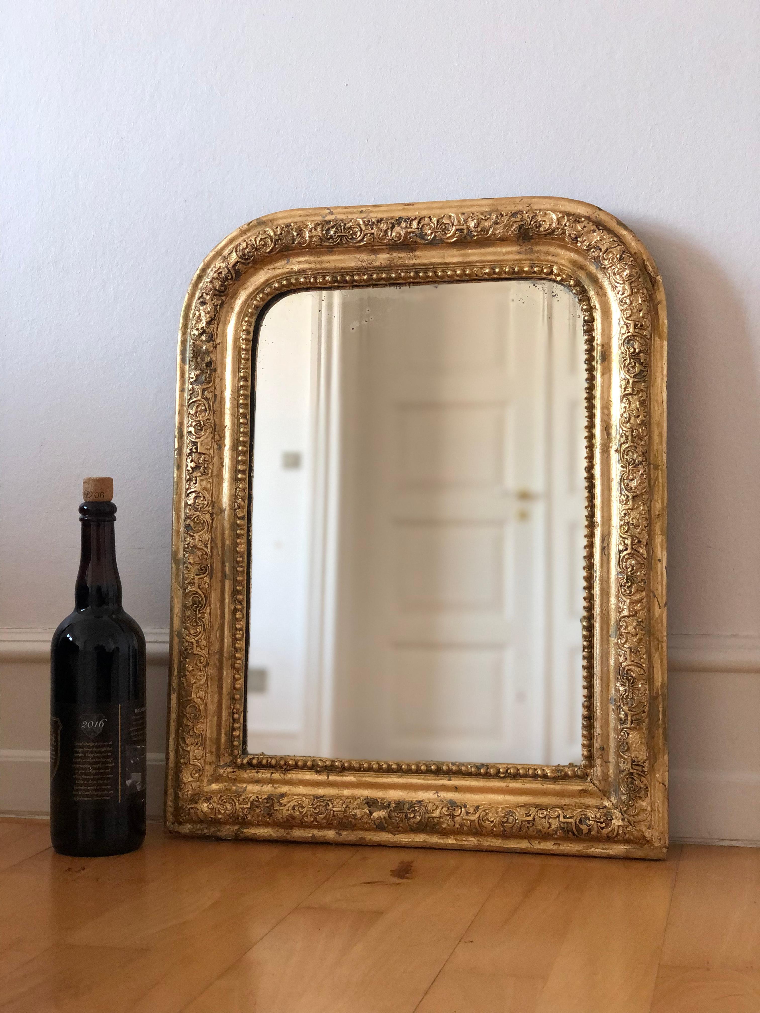 Gilt High Quality Antique Louis Philippe Mirror in Gold France Late 19th Century