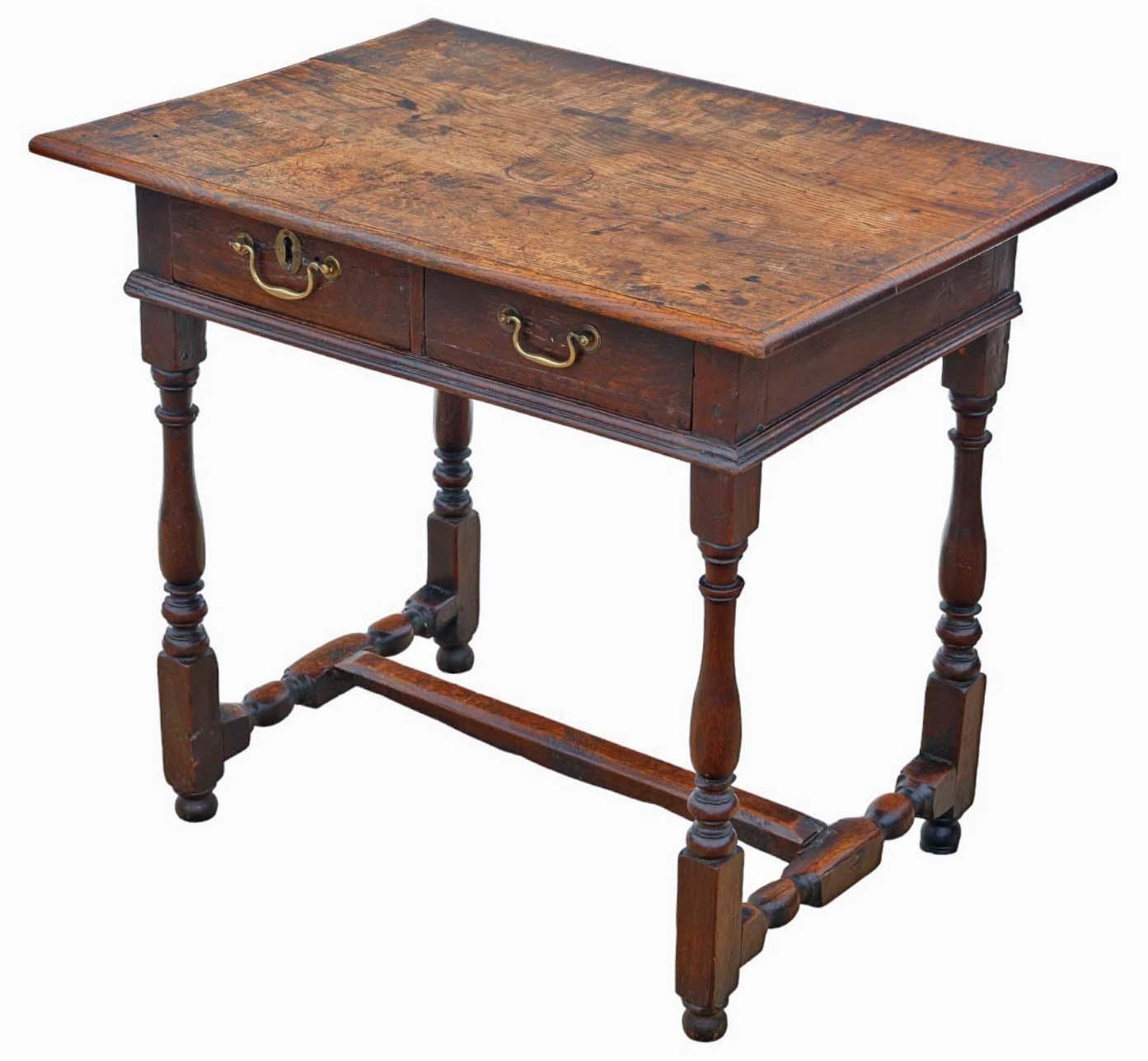 High-Quality Antique Oak Writing Table - Early 18th Century Desk Side Dressing For Sale 6