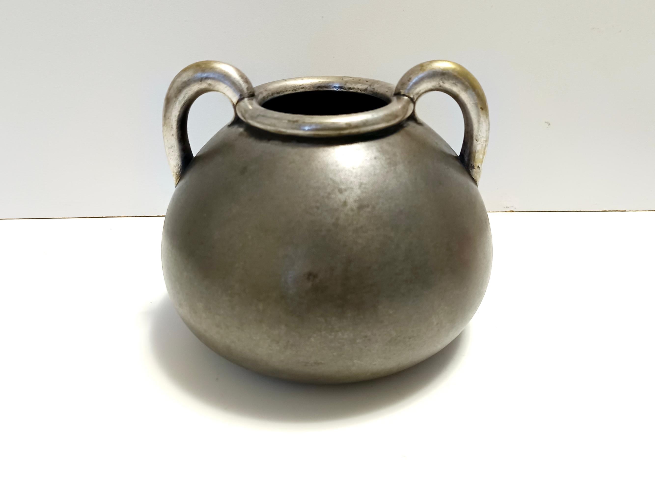 Italiano Vaso in ottone argentato brunito Art Deco di alta qualità, Italia in vendita