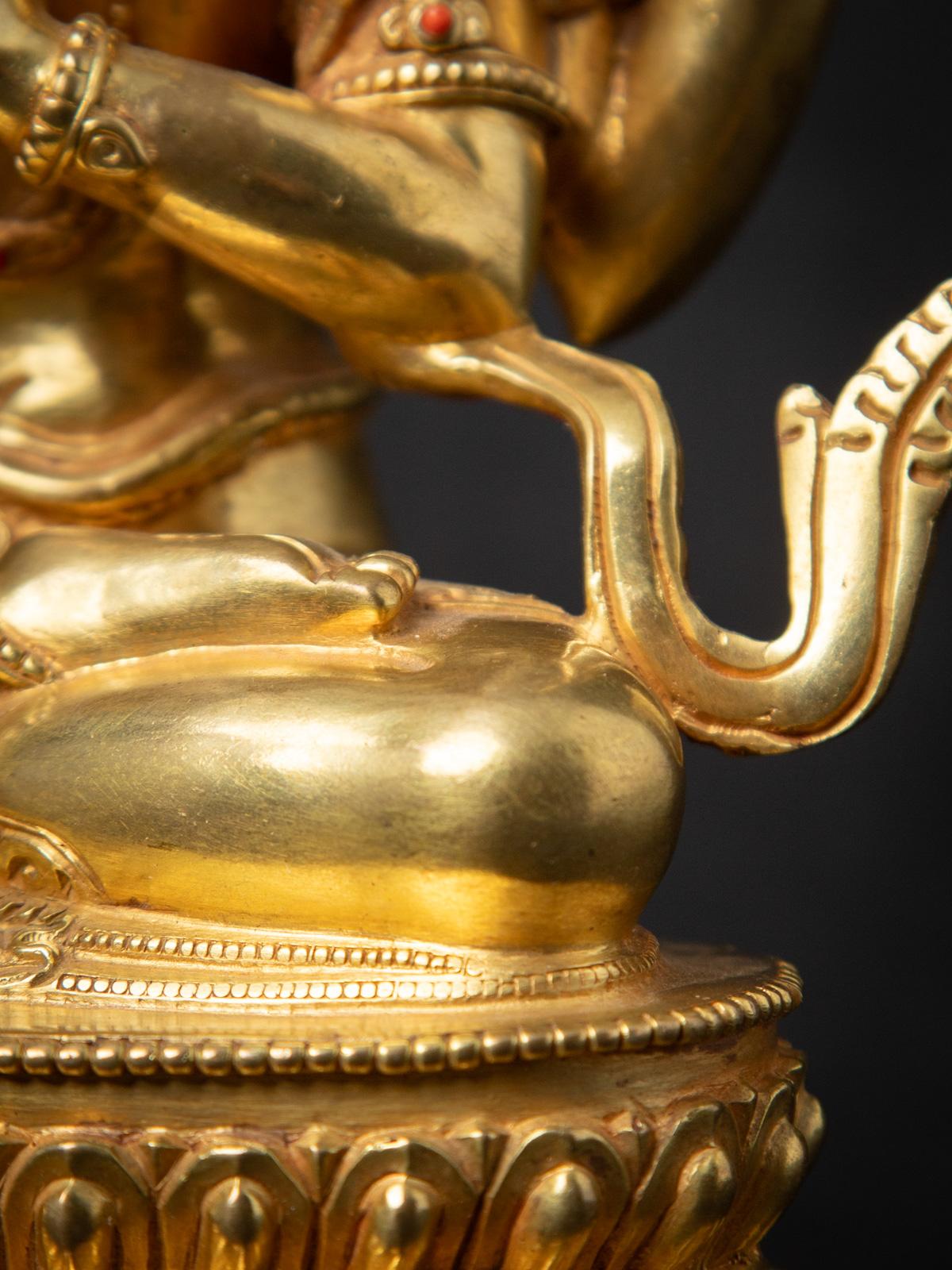 Statua Chenrezig in bronzo di alta qualità proveniente dal Nepal in vendita 13