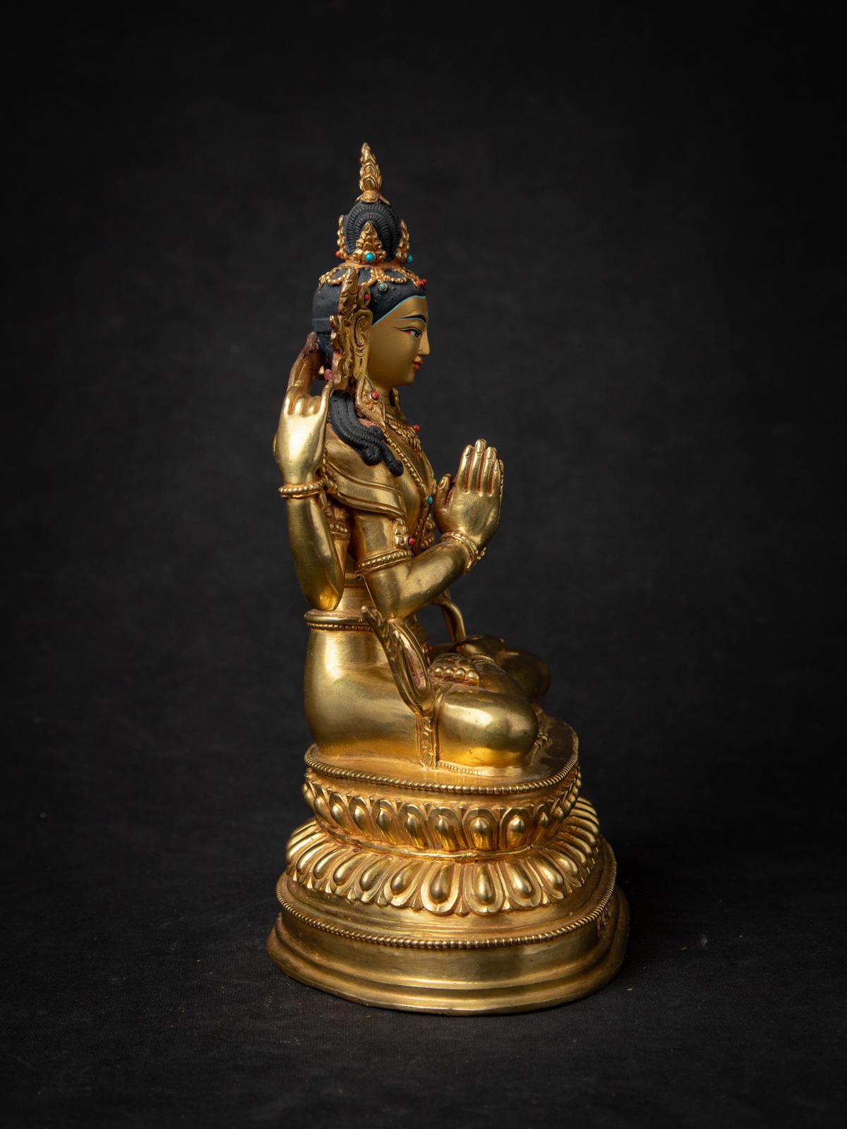 XXI secolo e contemporaneo Statua Chenrezig in bronzo di alta qualità proveniente dal Nepal in vendita