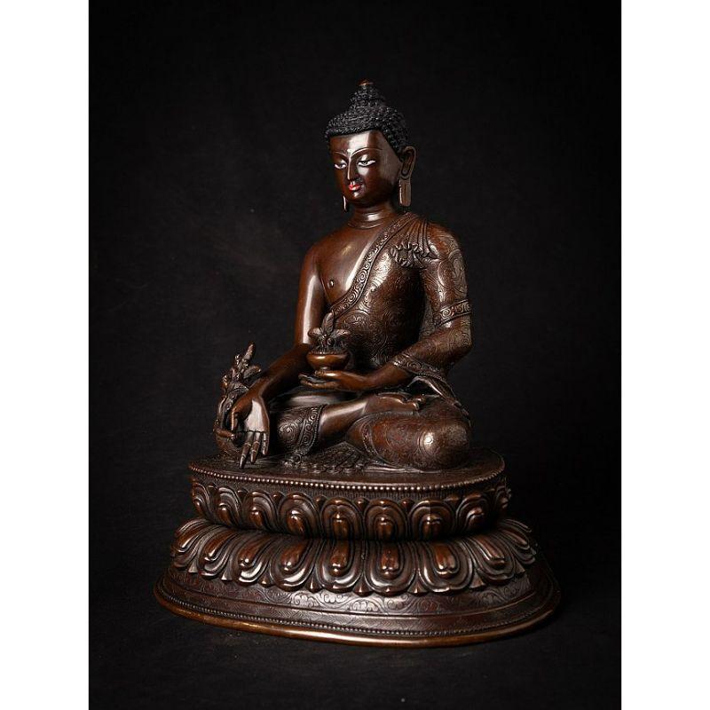 Material: bronze
30 cm high 
24,8 cm wide and 18 cm deep
Weight: 3.643 kgs
Originating from Nepal
Newly made in very high quality !
