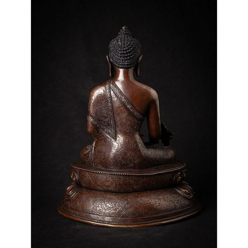 High quality bronze Nepali Medicine Buddha from Nepal In Good Condition In DEVENTER, NL
