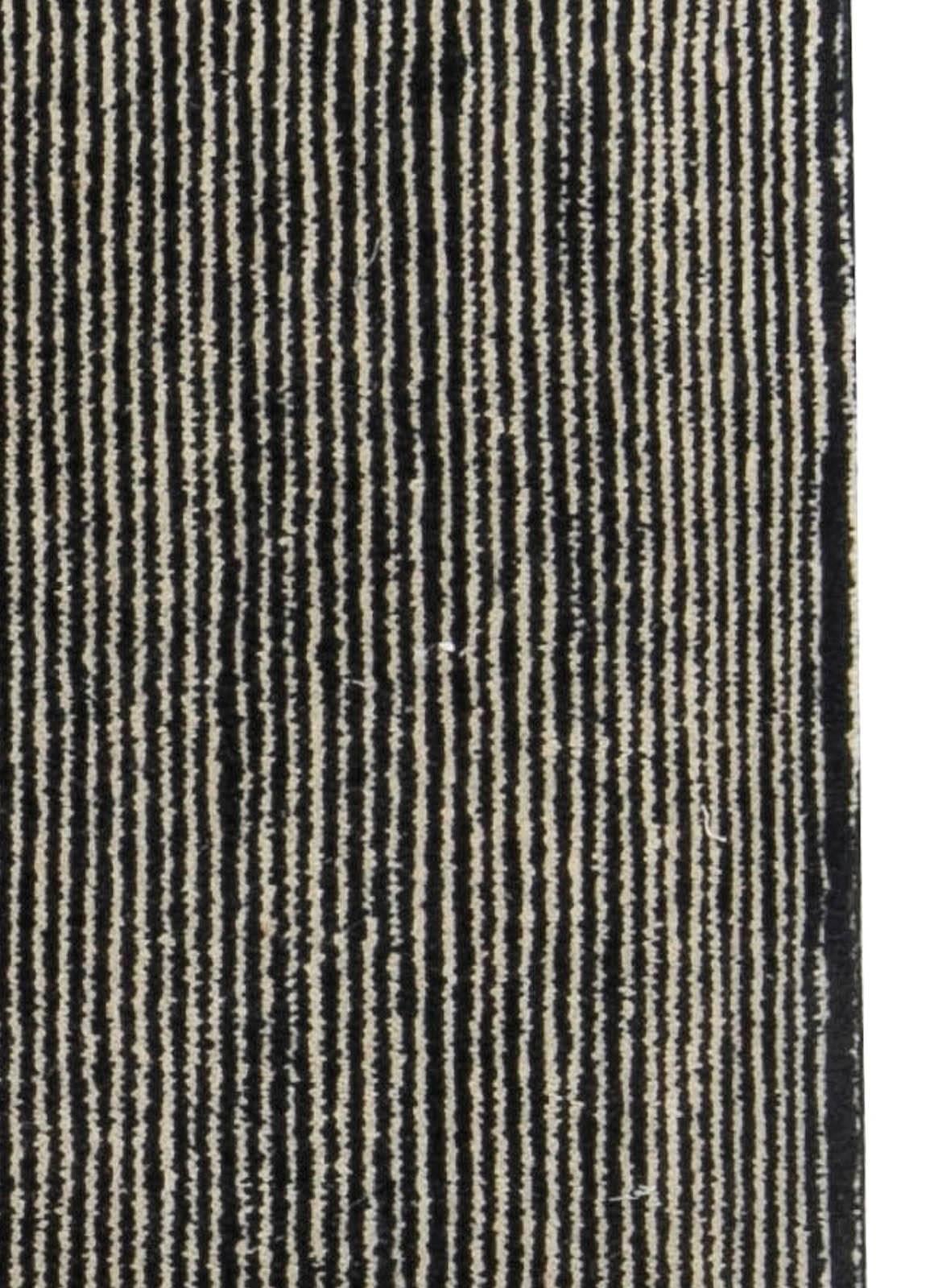 Zeitgenössischer gestreifter grauer handgefertigter Teppich von Doris Leslie Blau in hoher Qualität (Handgeknüpft) im Angebot