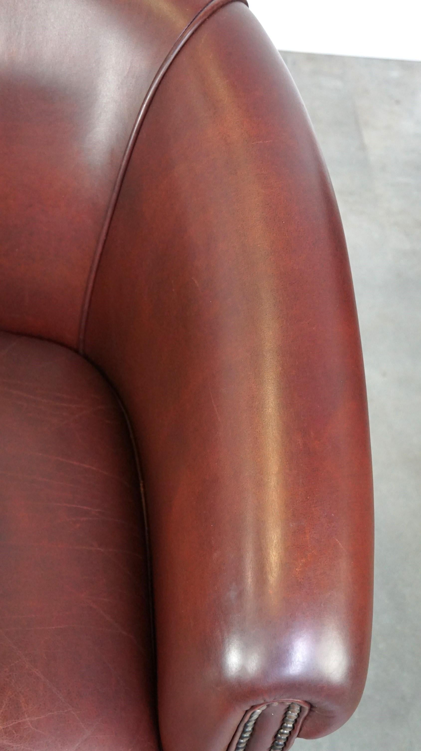 High-quality cowhide leather club chair in classic English style For Sale 2
