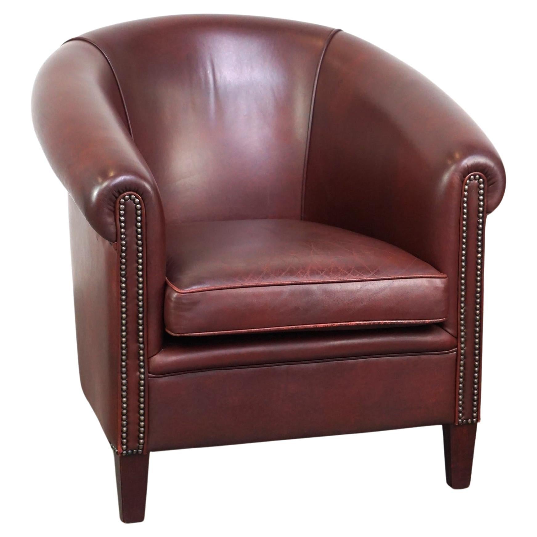 High-quality cowhide leather club chair in classic English style