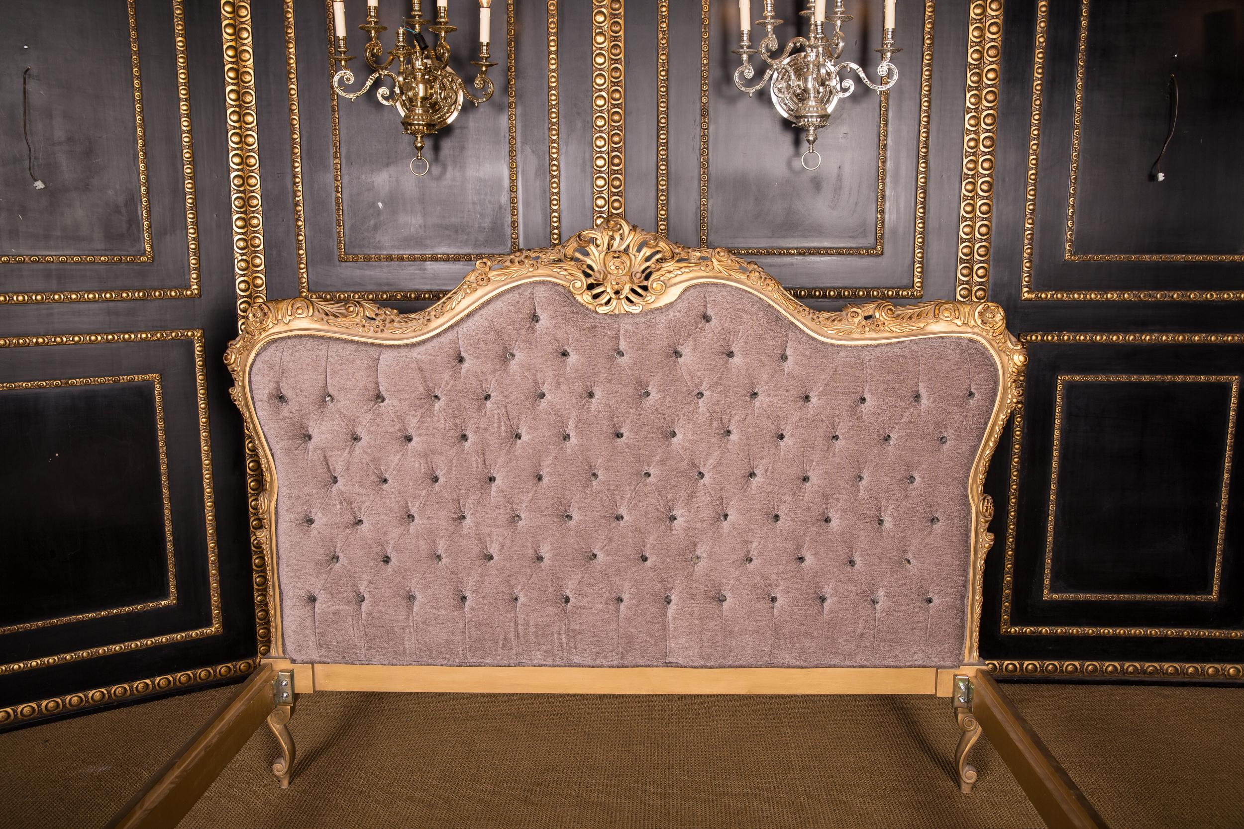 Hochwertiges Doppelbett aus handgeschnitzter Buche im antiken Louis Quinze-Stil (Louis XV.) im Angebot