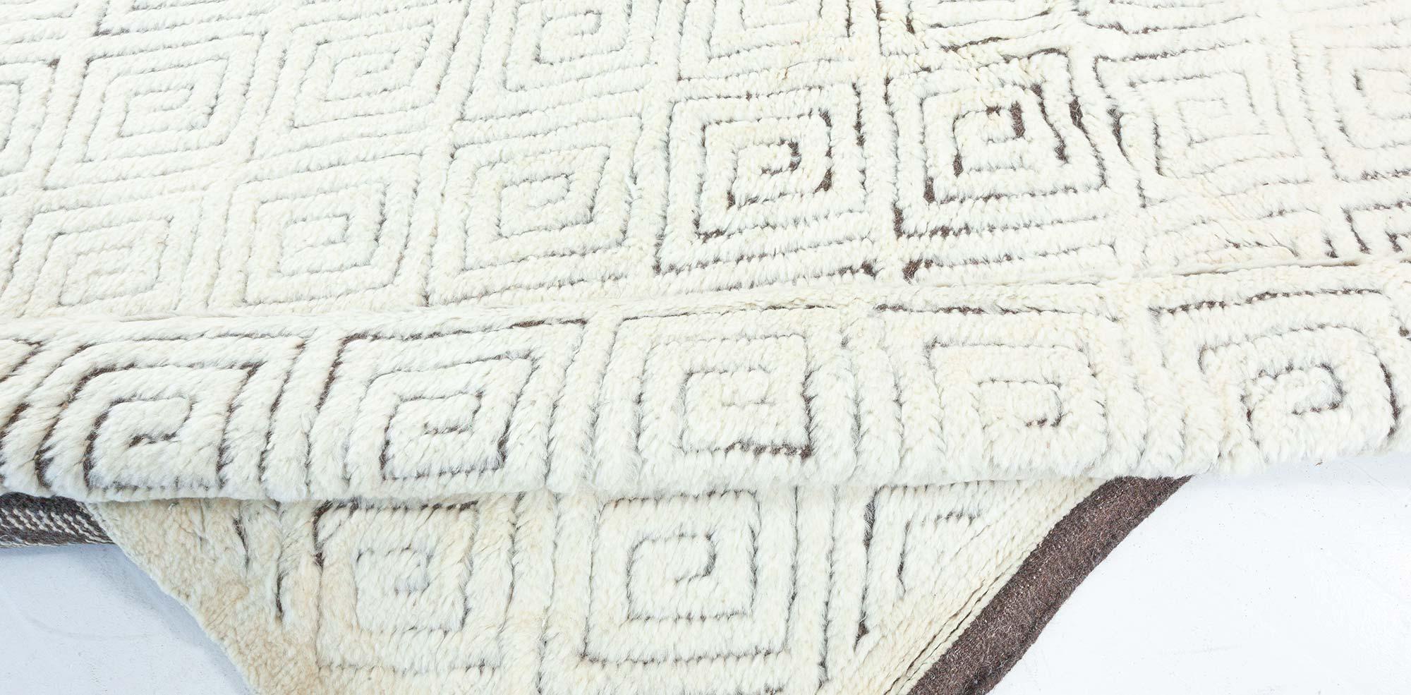 Extragroßer, hochlehner, niedriger Gitterteppich aus Wolle von Doris Leslie Blau, hochwertiger Qualität im Angebot 2