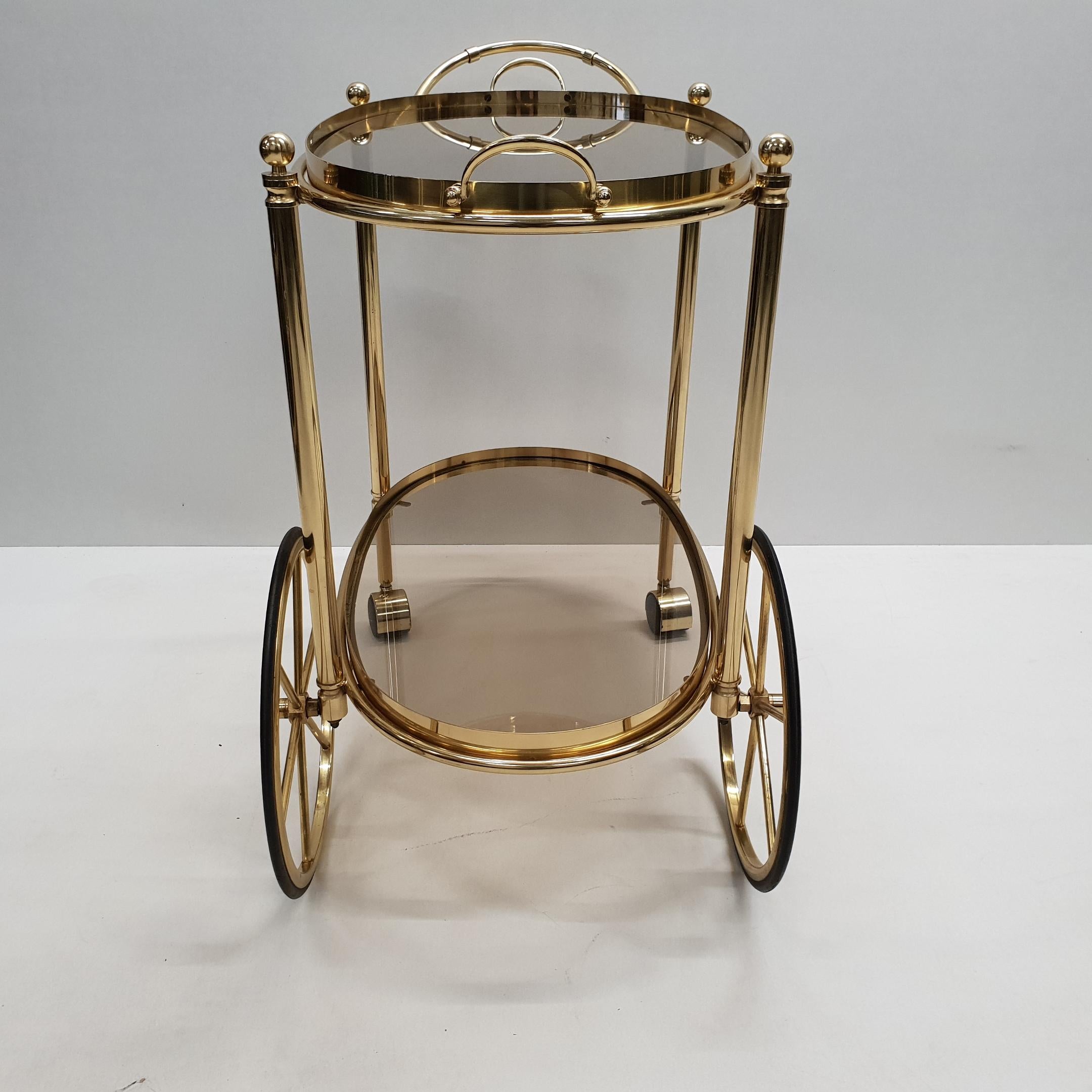 High Quality Italian Brass Trolley Bar Cart with Smoked Glass, 1980s In Fair Condition For Sale In Valkenswaard, NL
