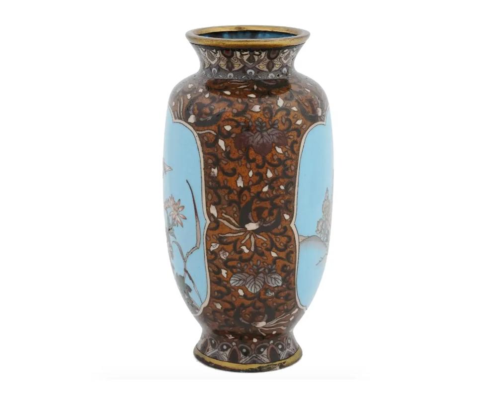 Japonais Vase japonais Meiji ancien en émail cloisonné double face et de haute qualité  en vente