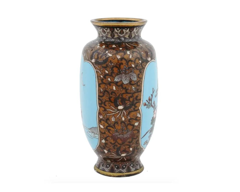 Hochwertige antike japanische Meiji-Cloisonné-Emaille-Vase aus Cloisonné-Emaille, doppelseitiger Mond und  im Zustand „Gut“ im Angebot in New York, NY