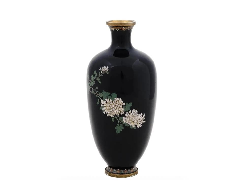 Hochwertige antike japanische Meiji-Cloisonné-Emaille-Vase aus Cloisonné von hoher Qualität mit Hydrangea's Hayas (Meiji-Periode) im Angebot